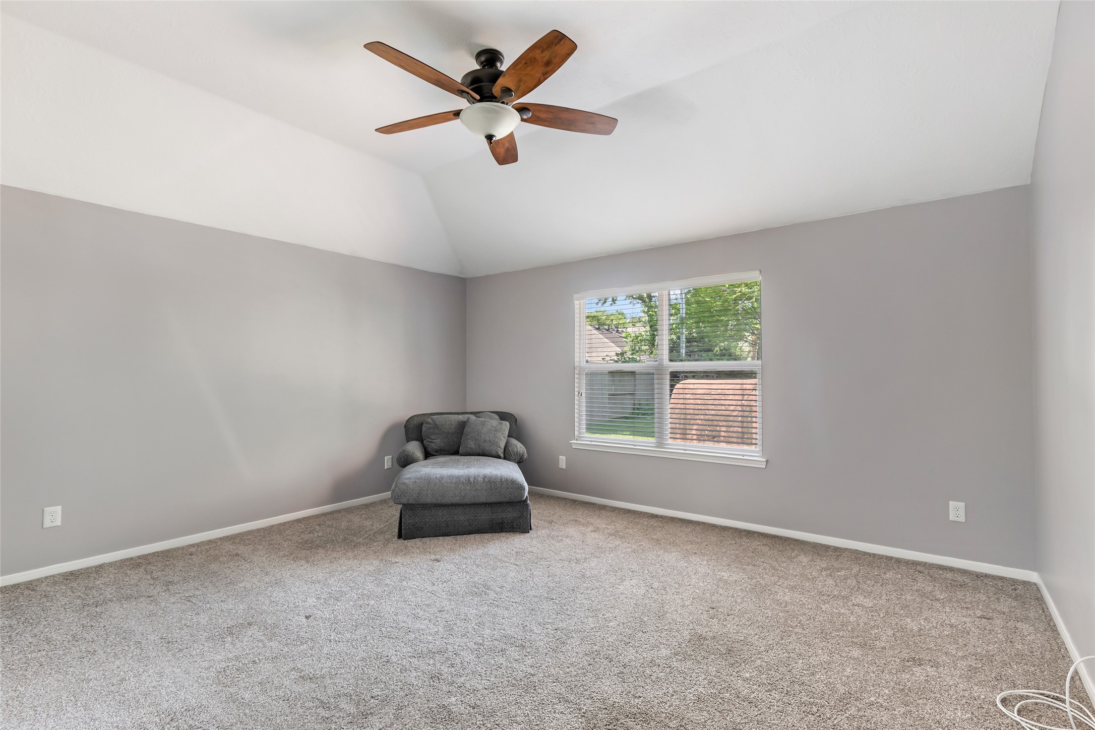 2203 Blossom Creek Drive Property Photo 11
