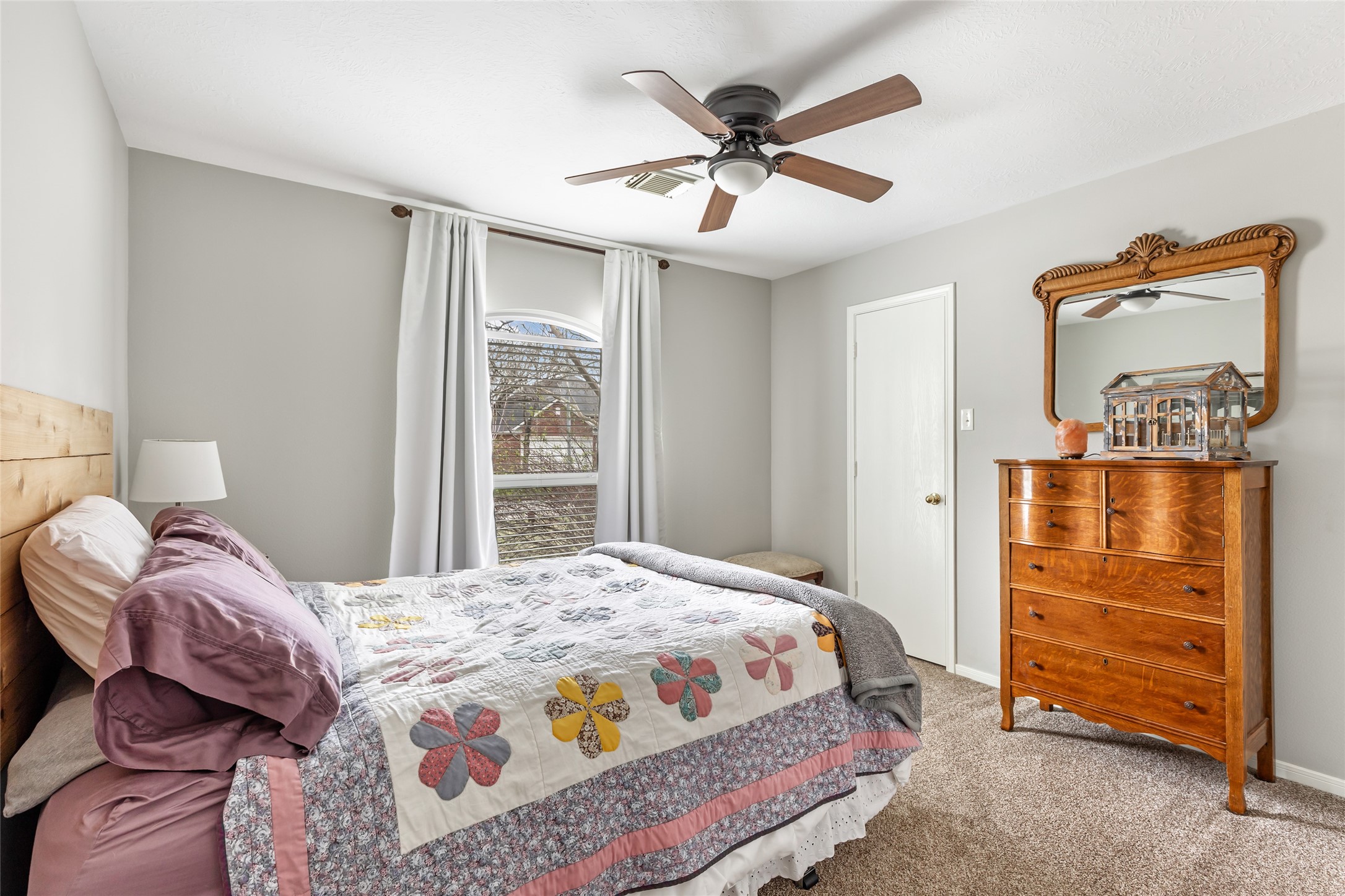 2203 Blossom Creek Drive Property Photo 14
