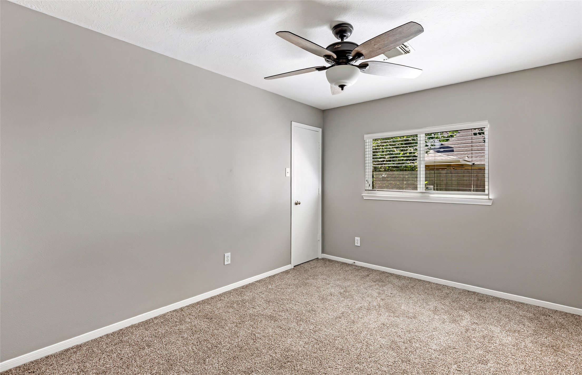 2203 Blossom Creek Drive Property Photo 15