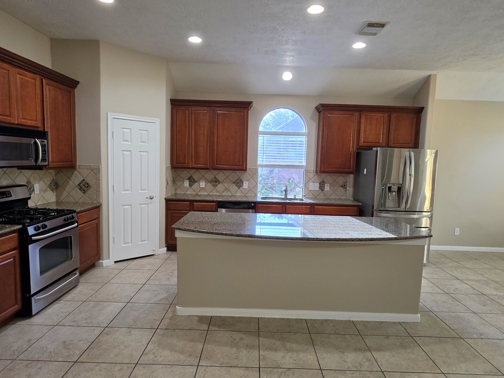 20743 Oakhurst Meadows Drive Property Photo 13