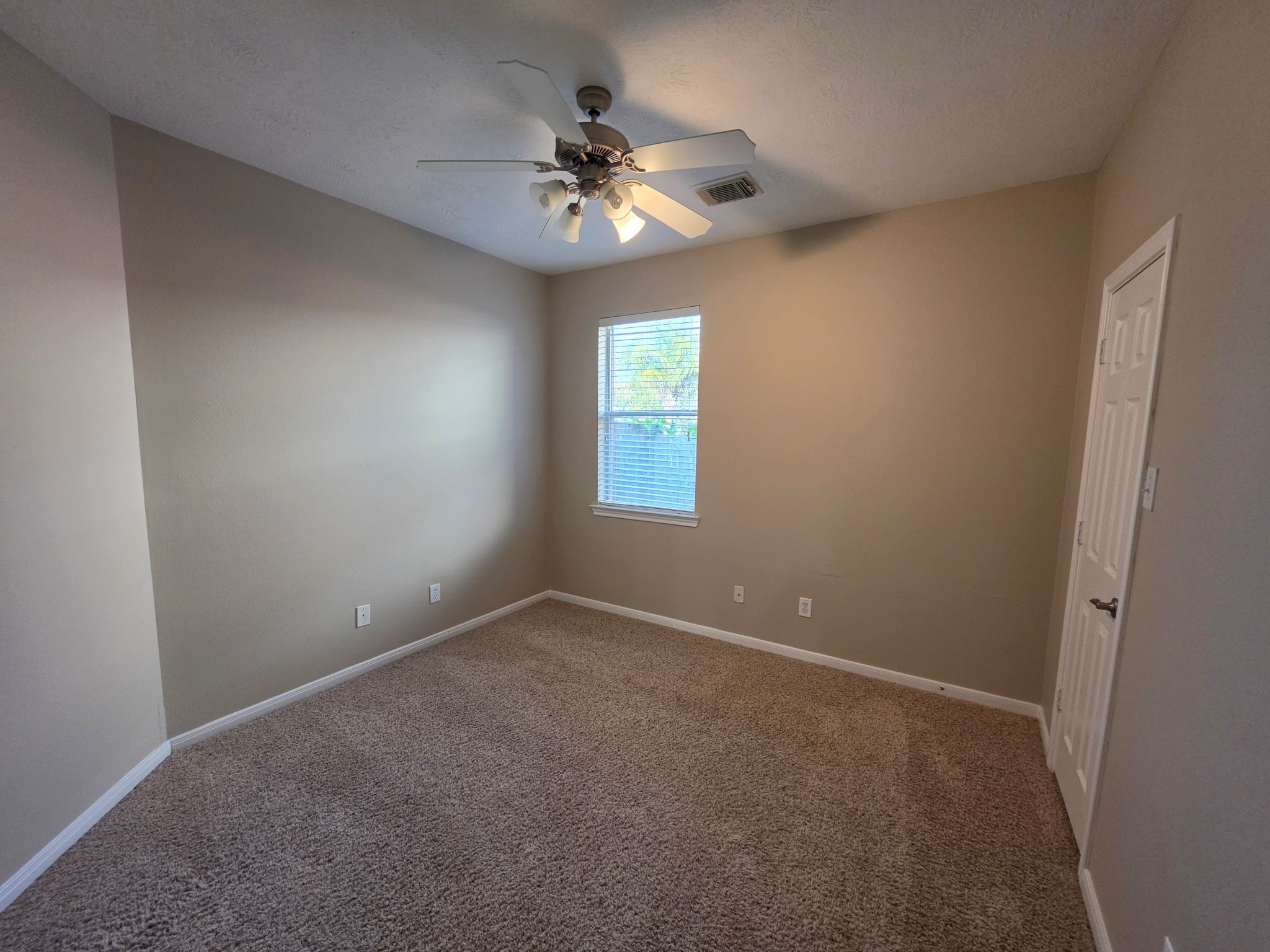 20743 Oakhurst Meadows Drive Property Photo 24