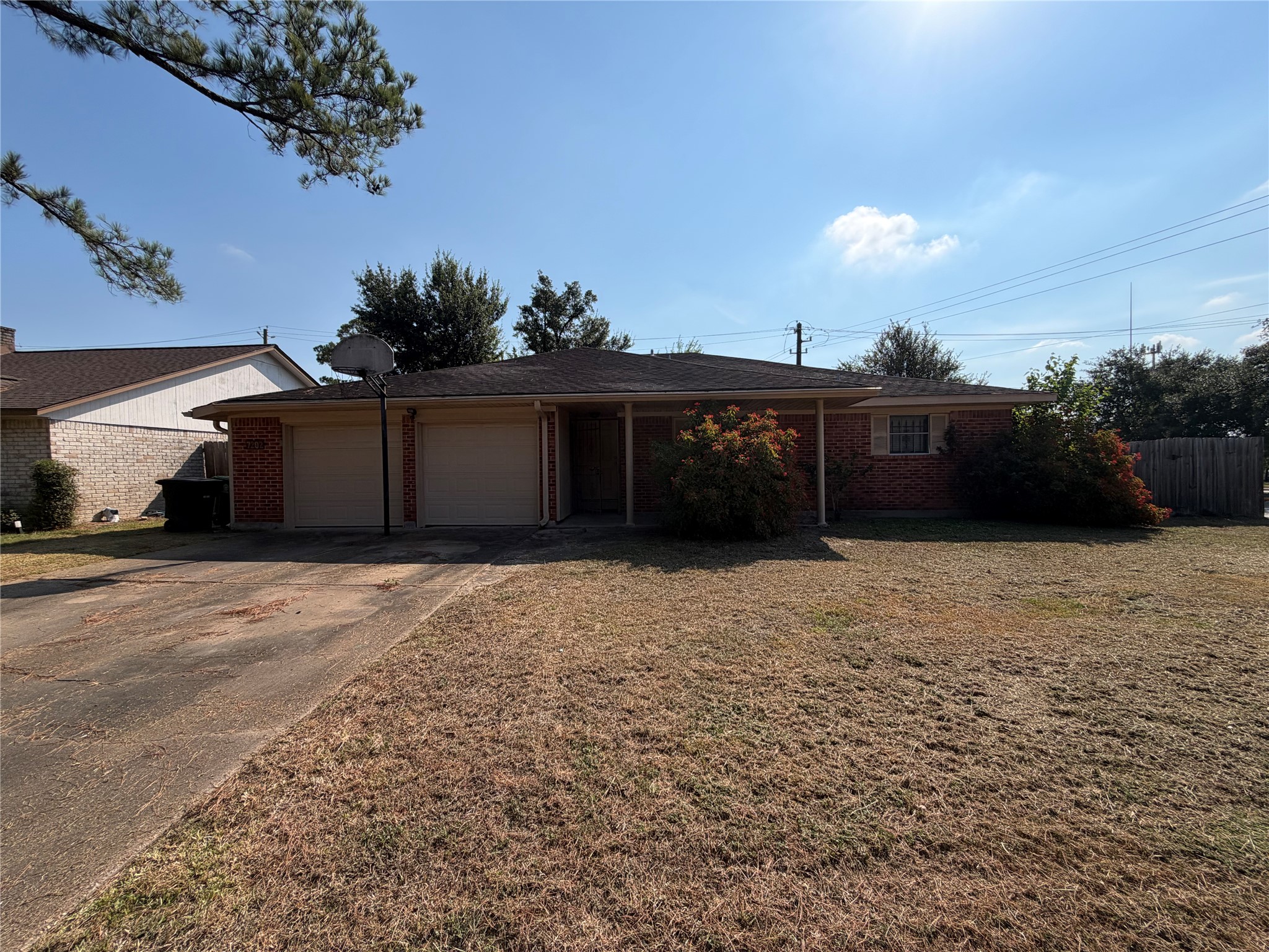 7202 Deep Forest Drive Property Photo 2