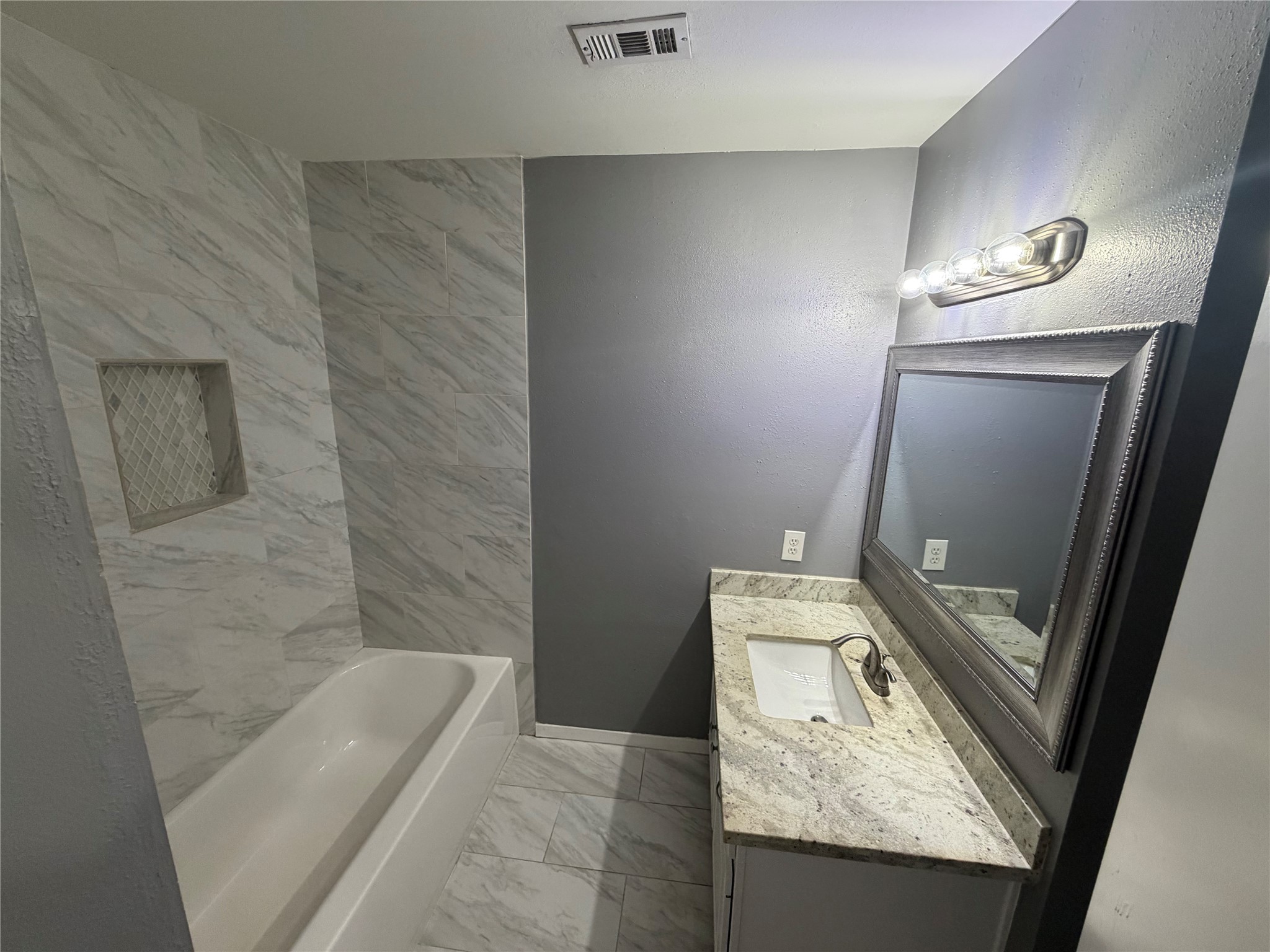 7202 Deep Forest Drive Property Photo 11