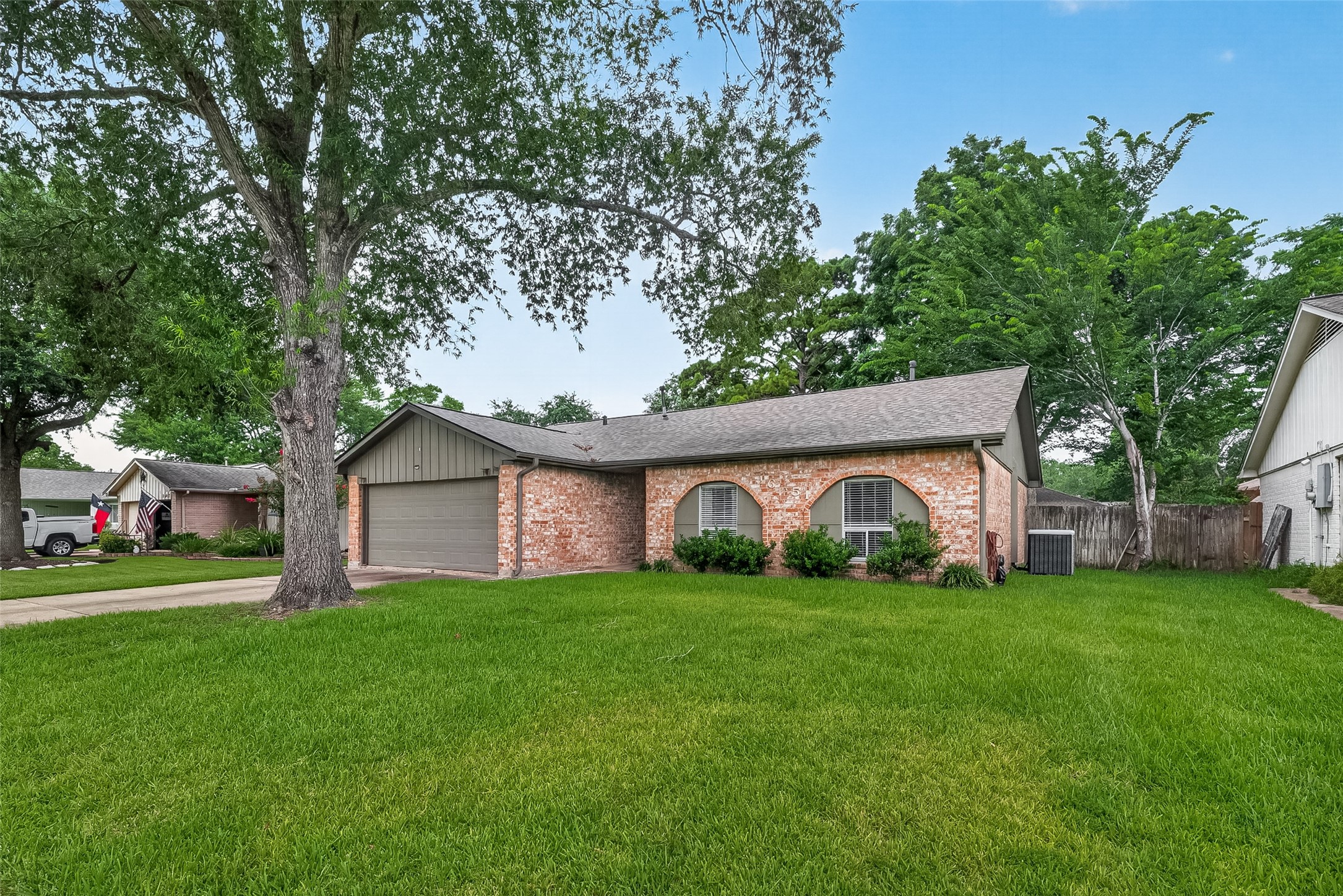 16451 Cavendish Drive Property Photo 3