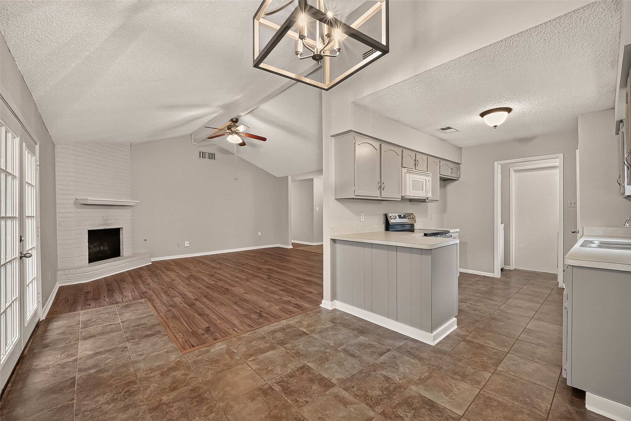 16451 Cavendish Drive Property Photo 11