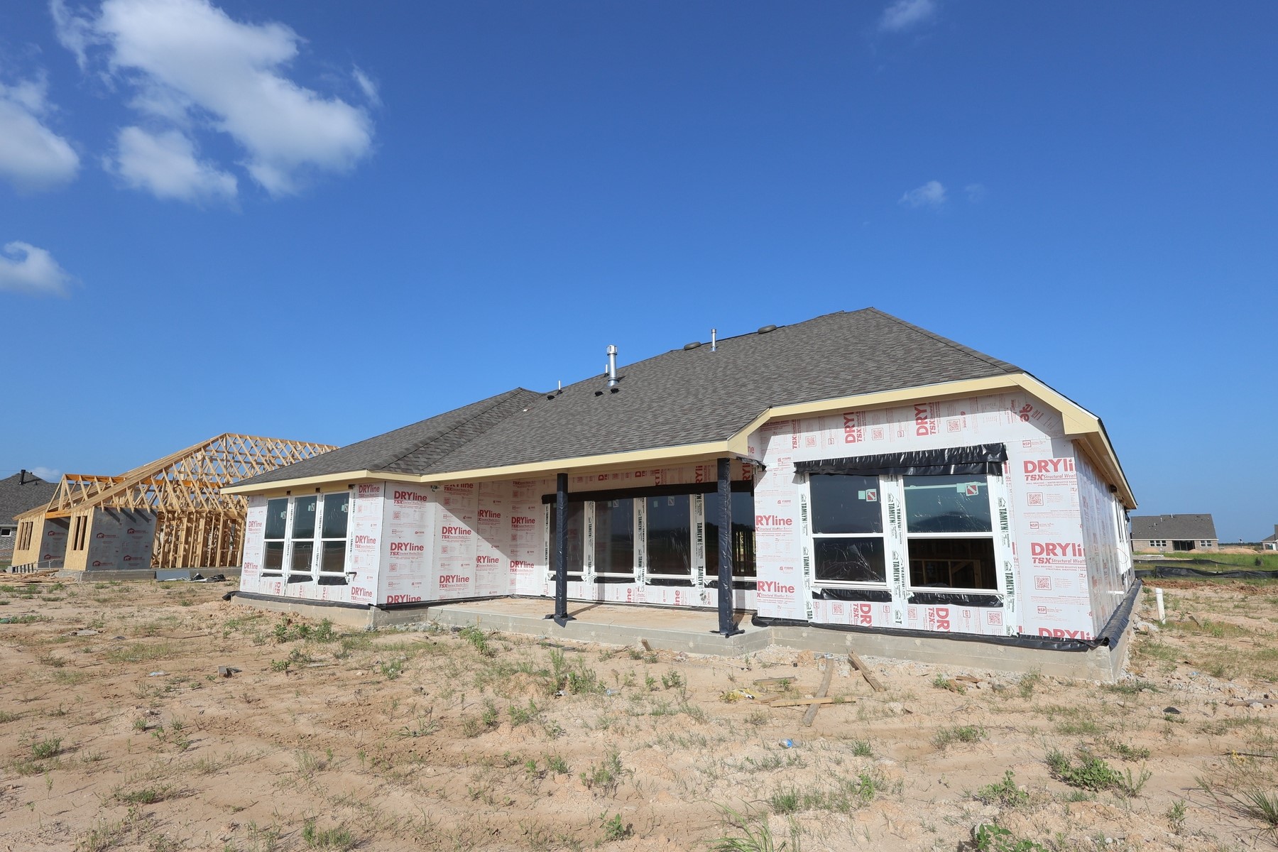 5001 Bluebell Way Property Photo 4