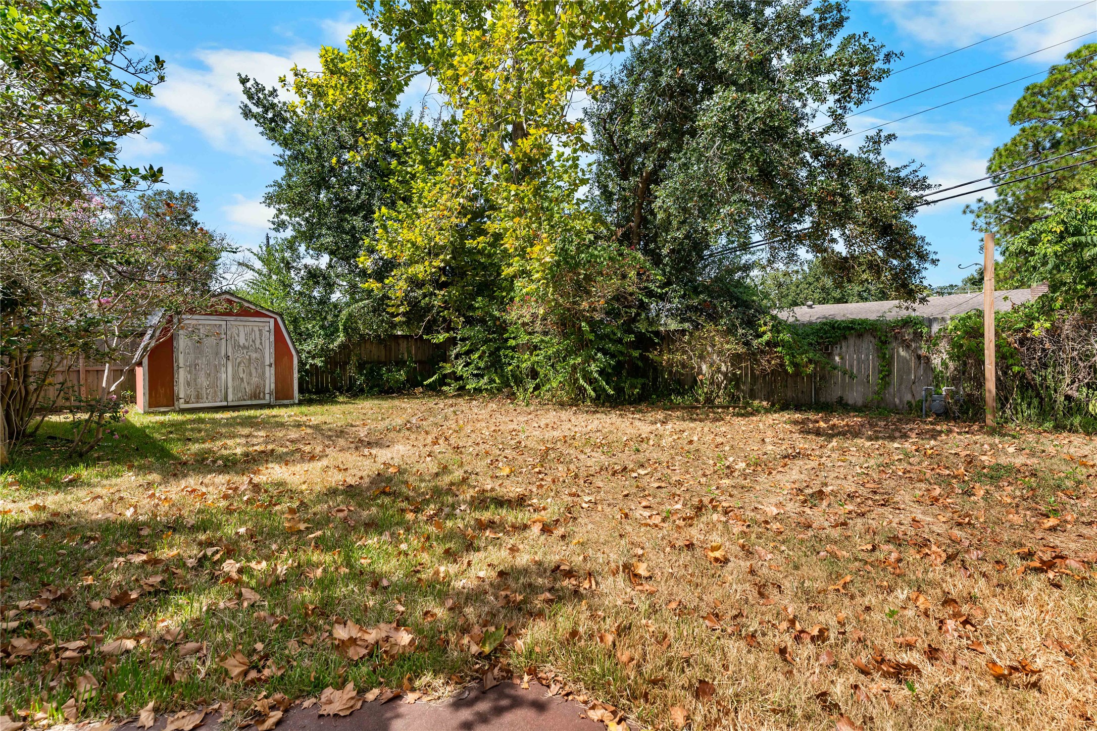 1911 Manila Lane Property Photo 35