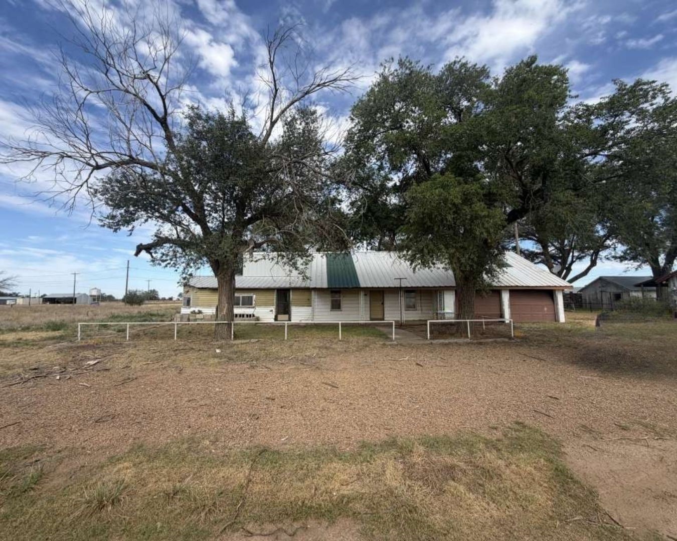 306 Denver Avenue Property Photo 1