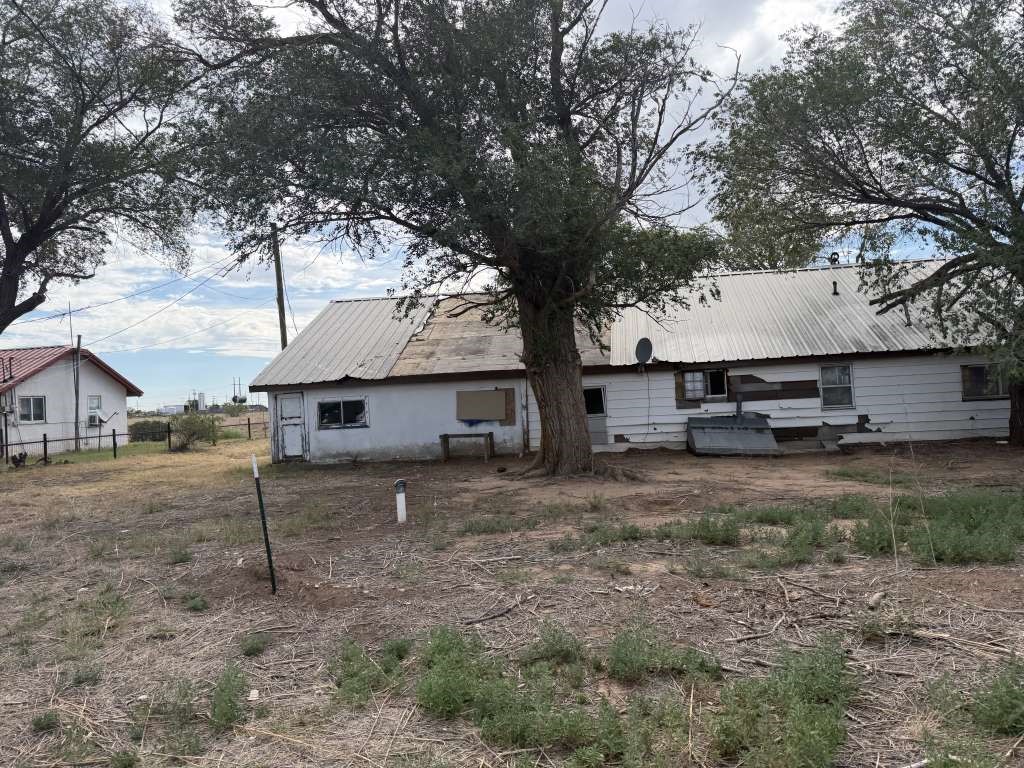306 Denver Avenue Property Photo 3
