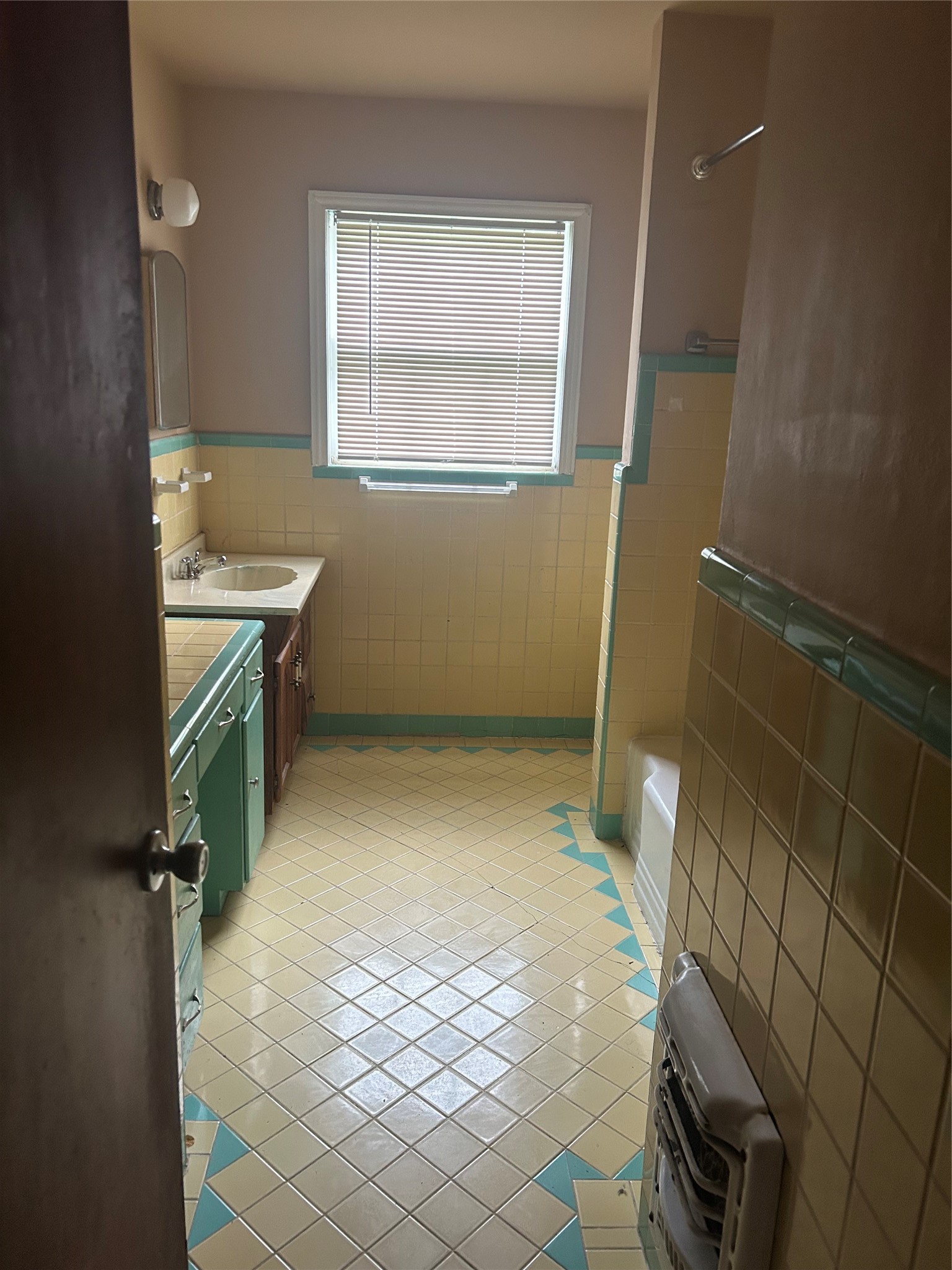 3230 Arbor Street Property Photo 9
