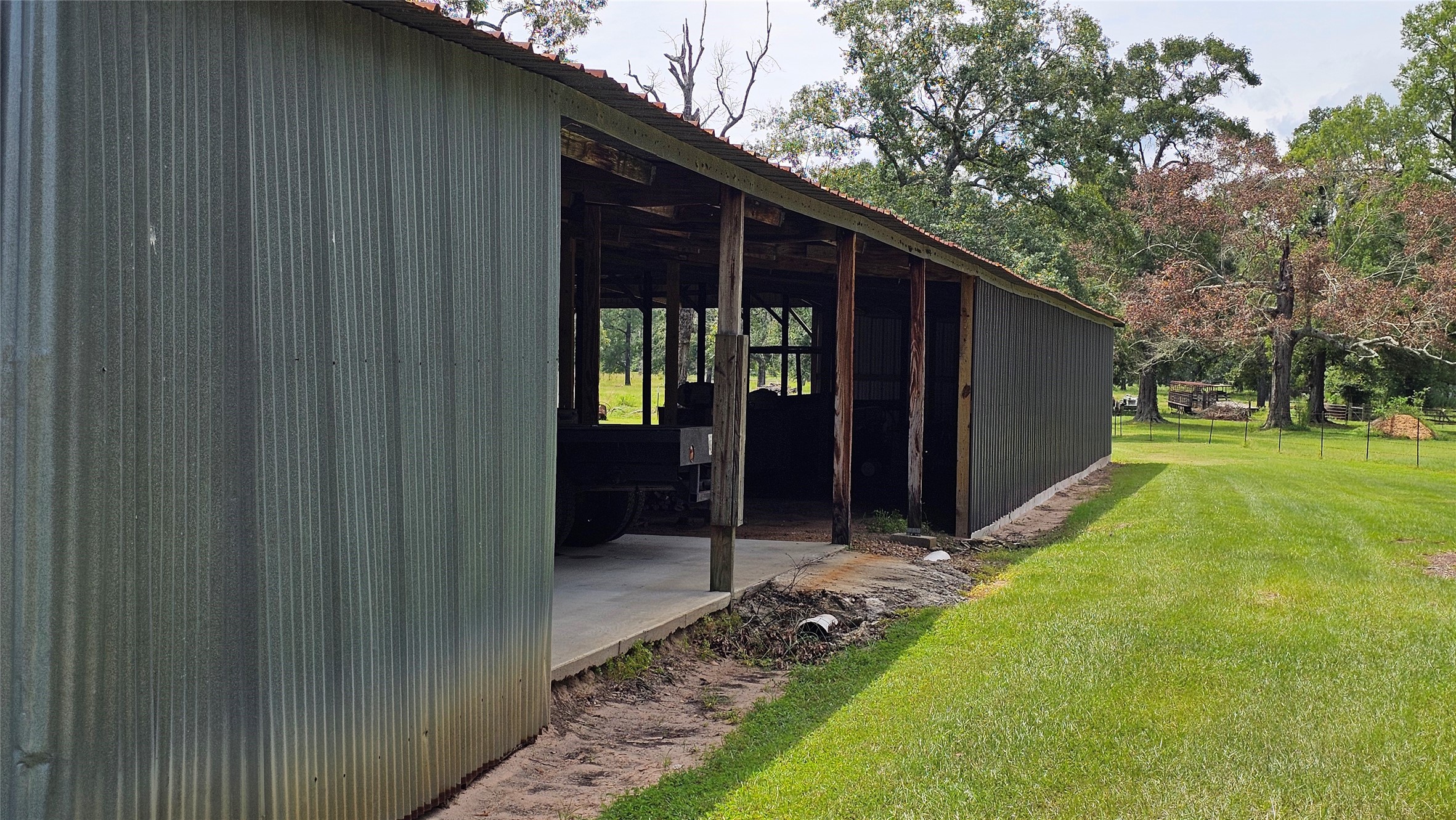 100 E Hill Ranch Lane Property Photo 8