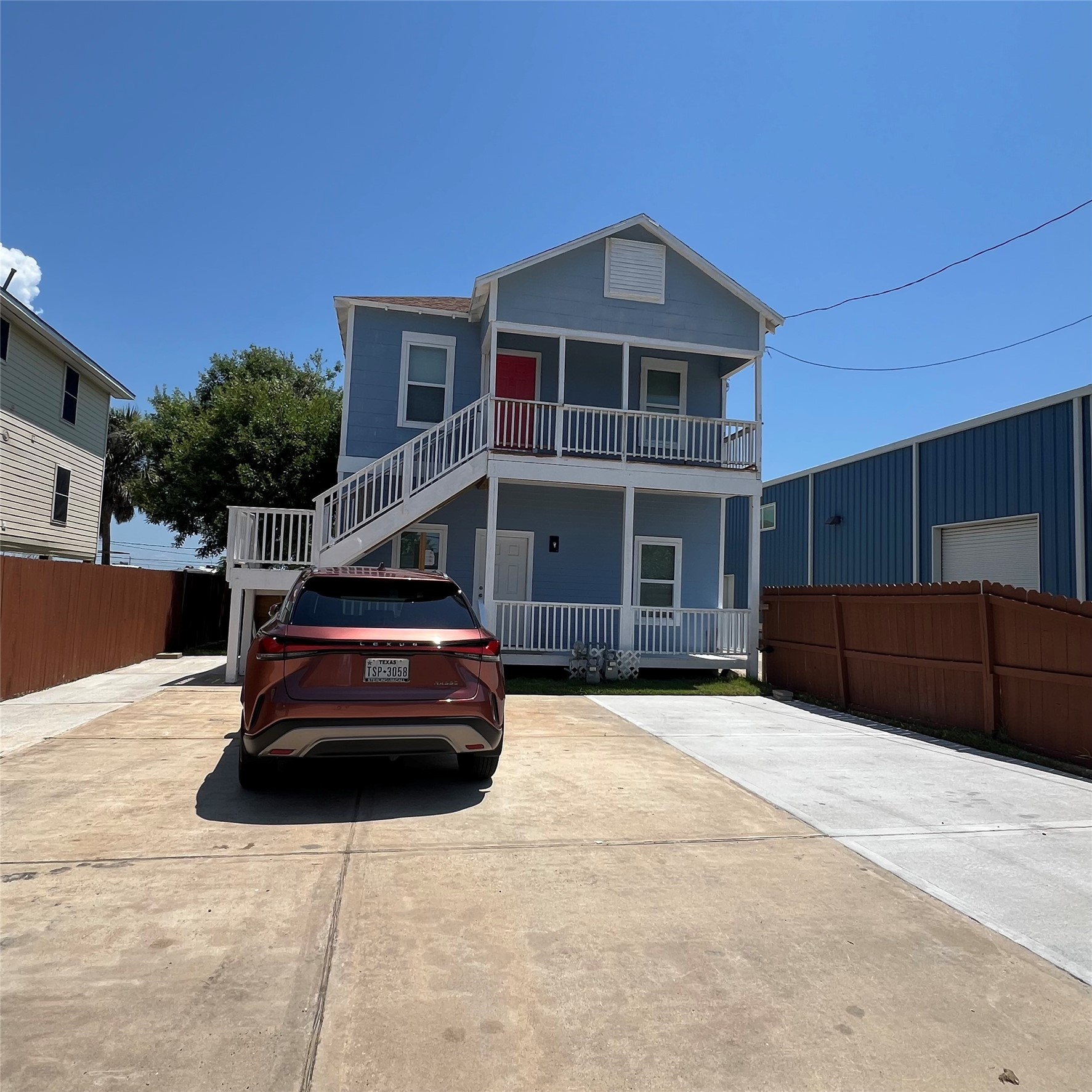 1824 Biovu Drive Property Photo 1
