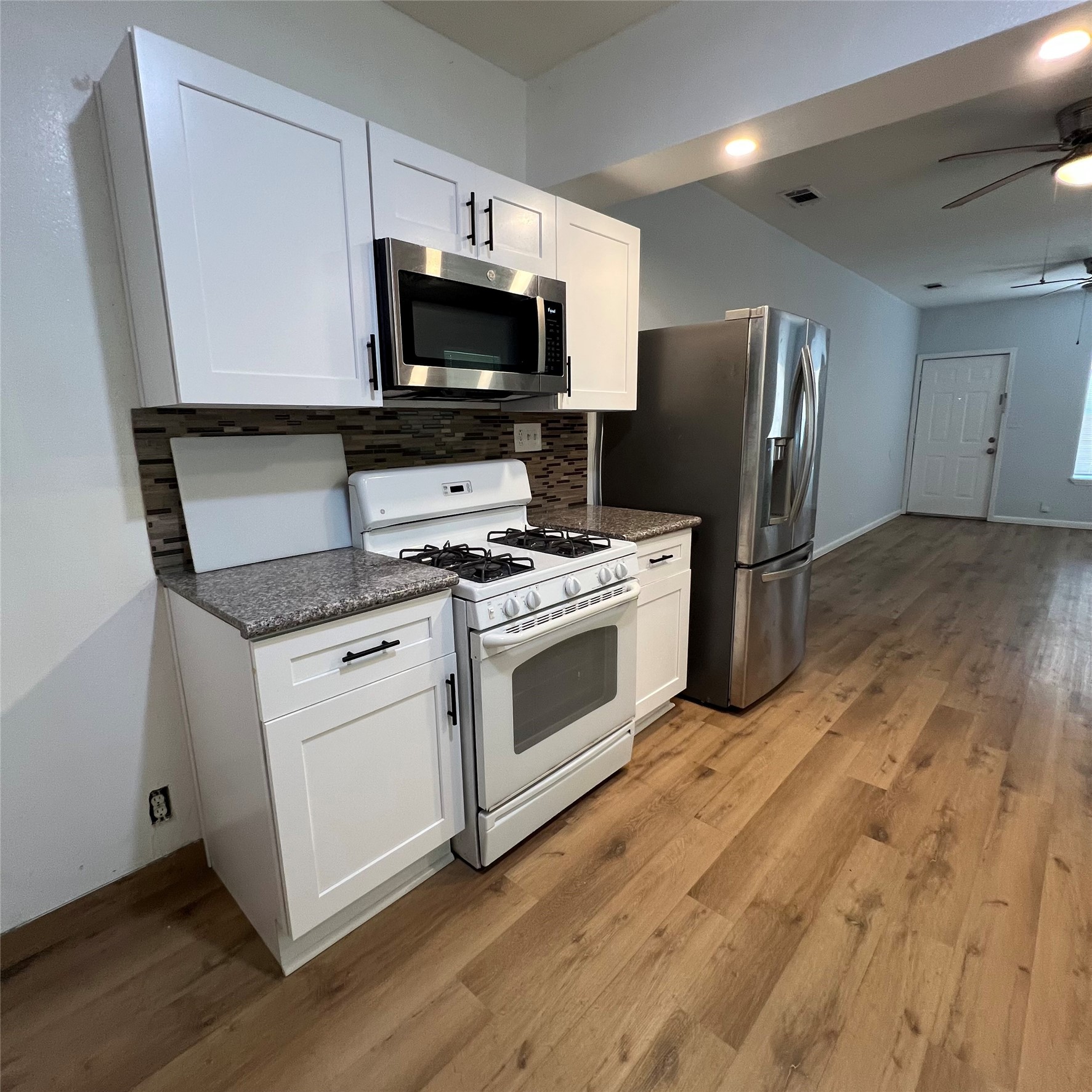 1824 Biovu Drive Property Photo 8