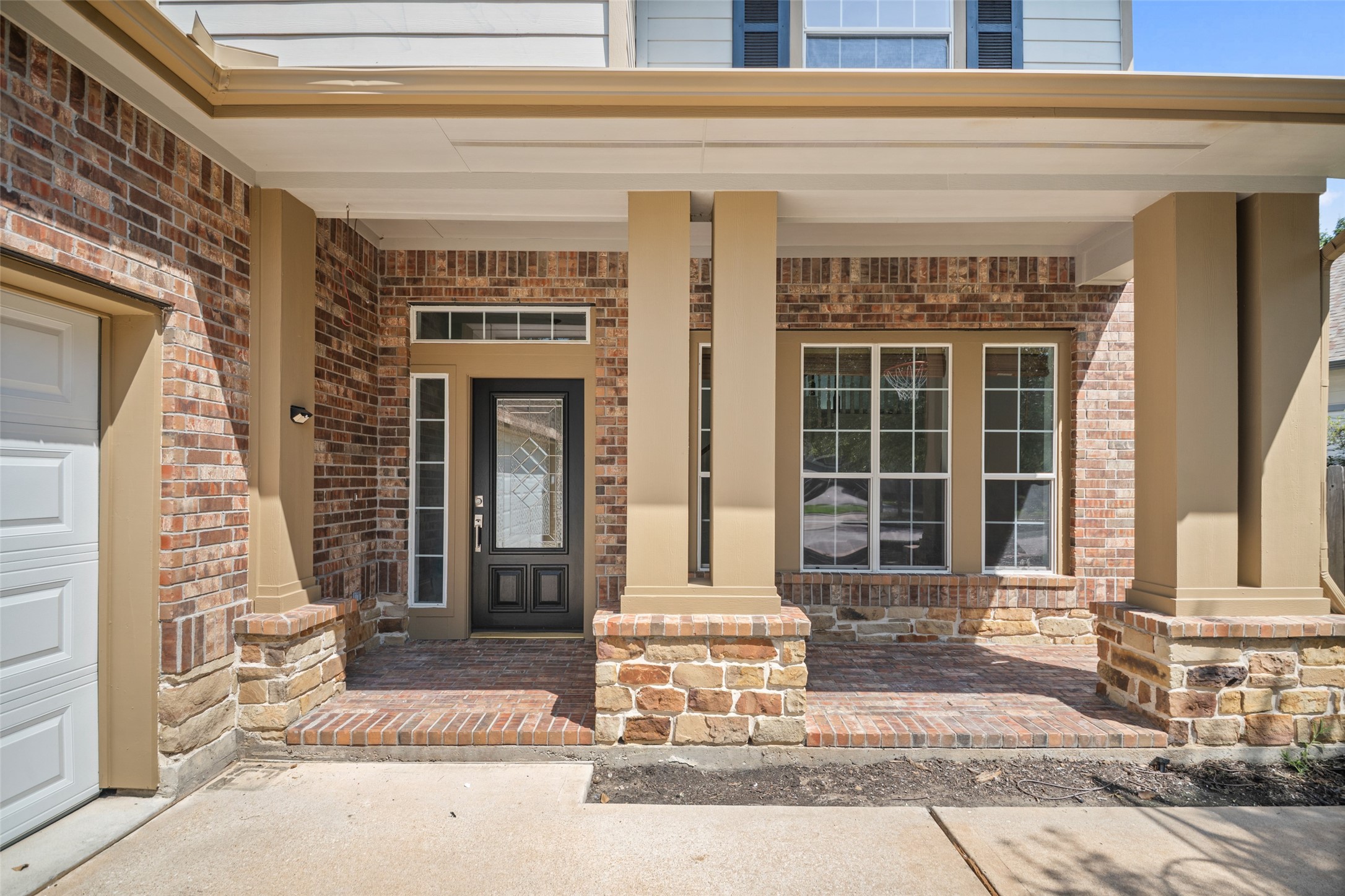 131 Zephyr Bend Place Property Photo 2