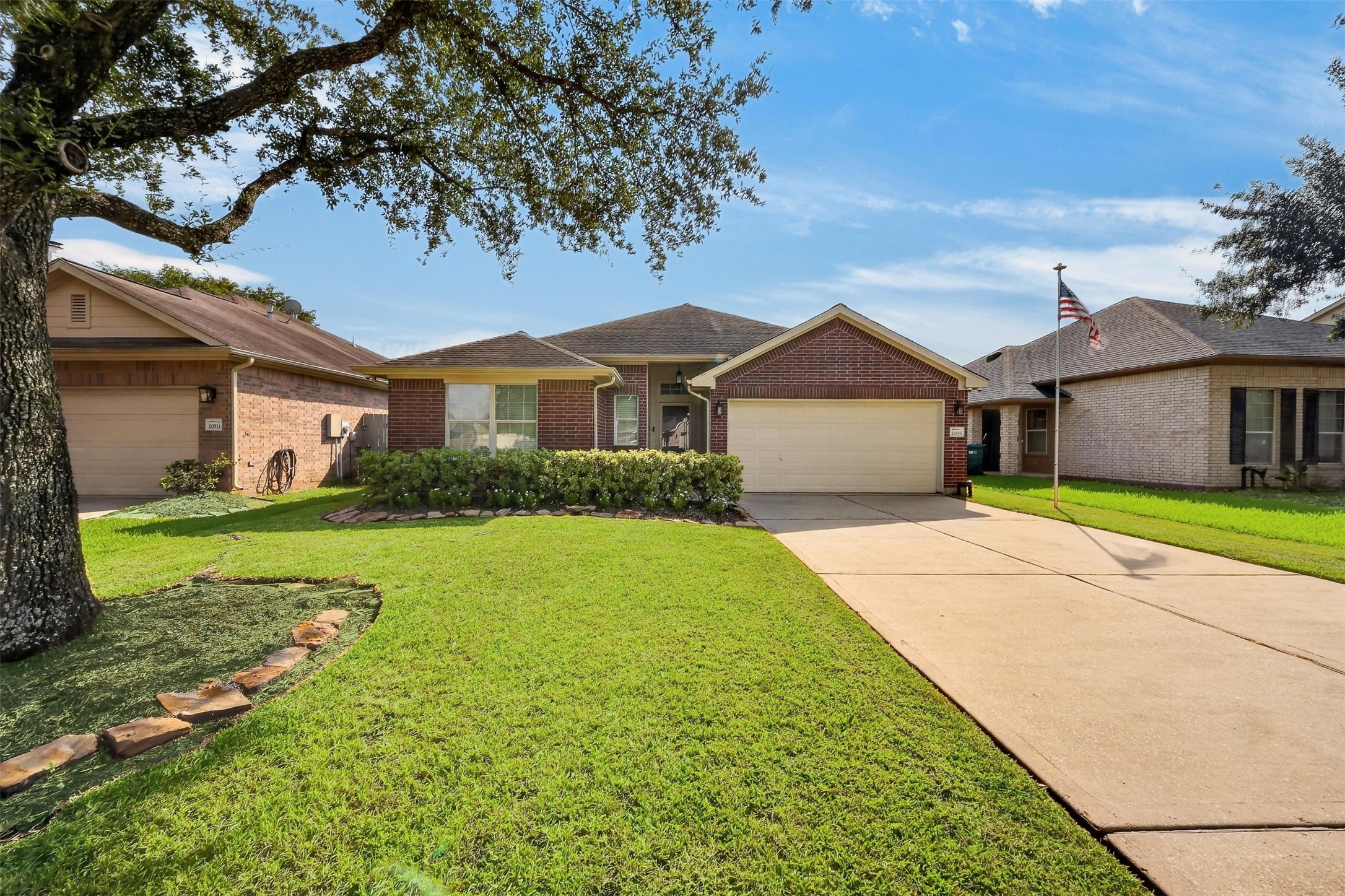 20515 Spring Bluff Lane Property Photo 1