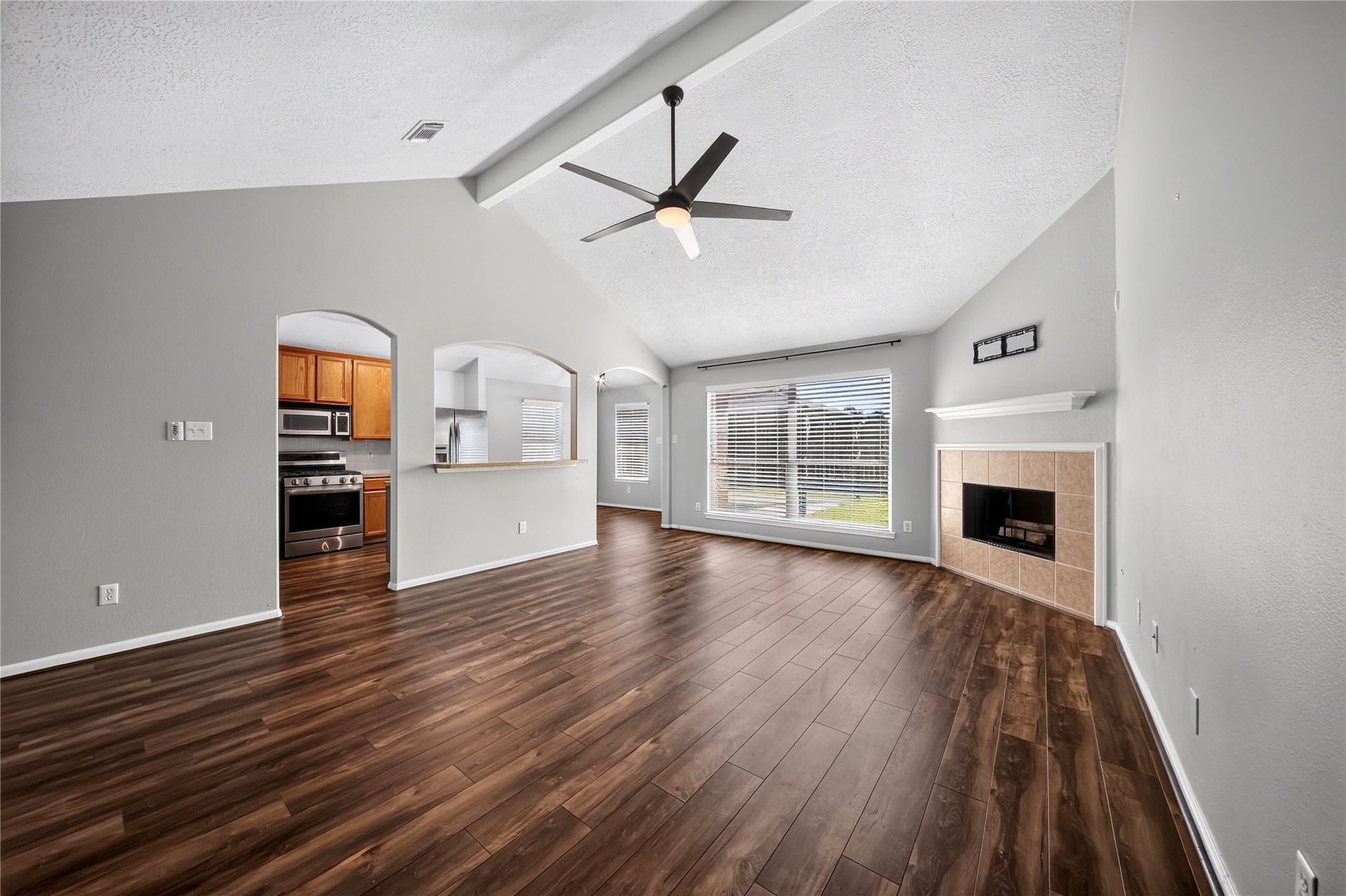 20515 Spring Bluff Lane Property Photo 6