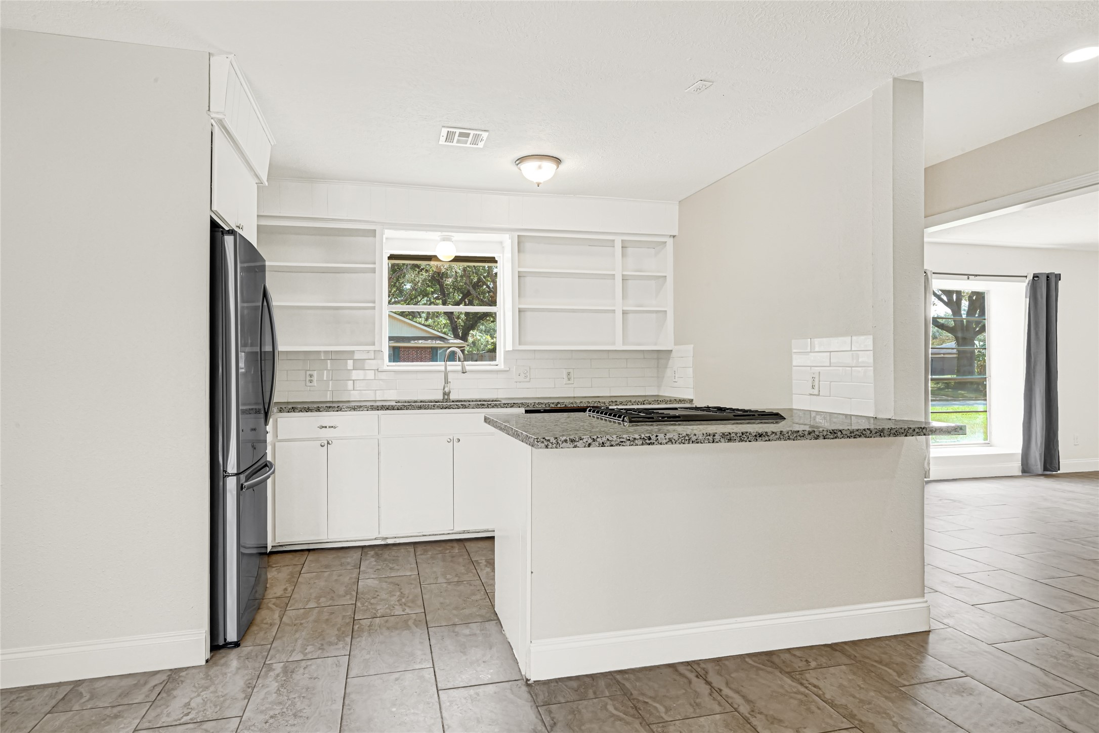 1609 Heights Drive Property Photo 8