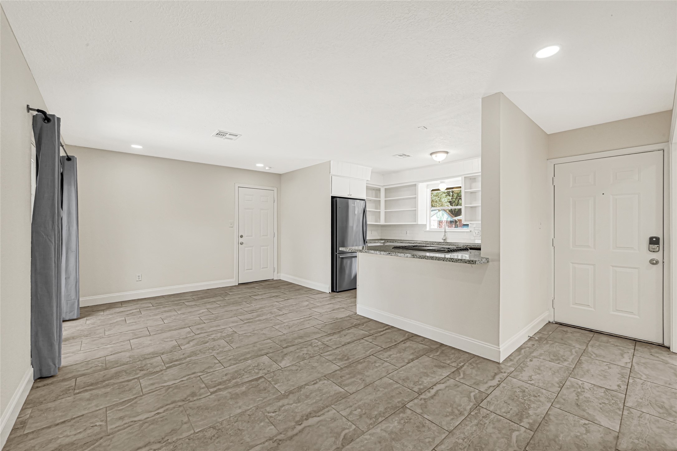 1609 Heights Drive Property Photo 12