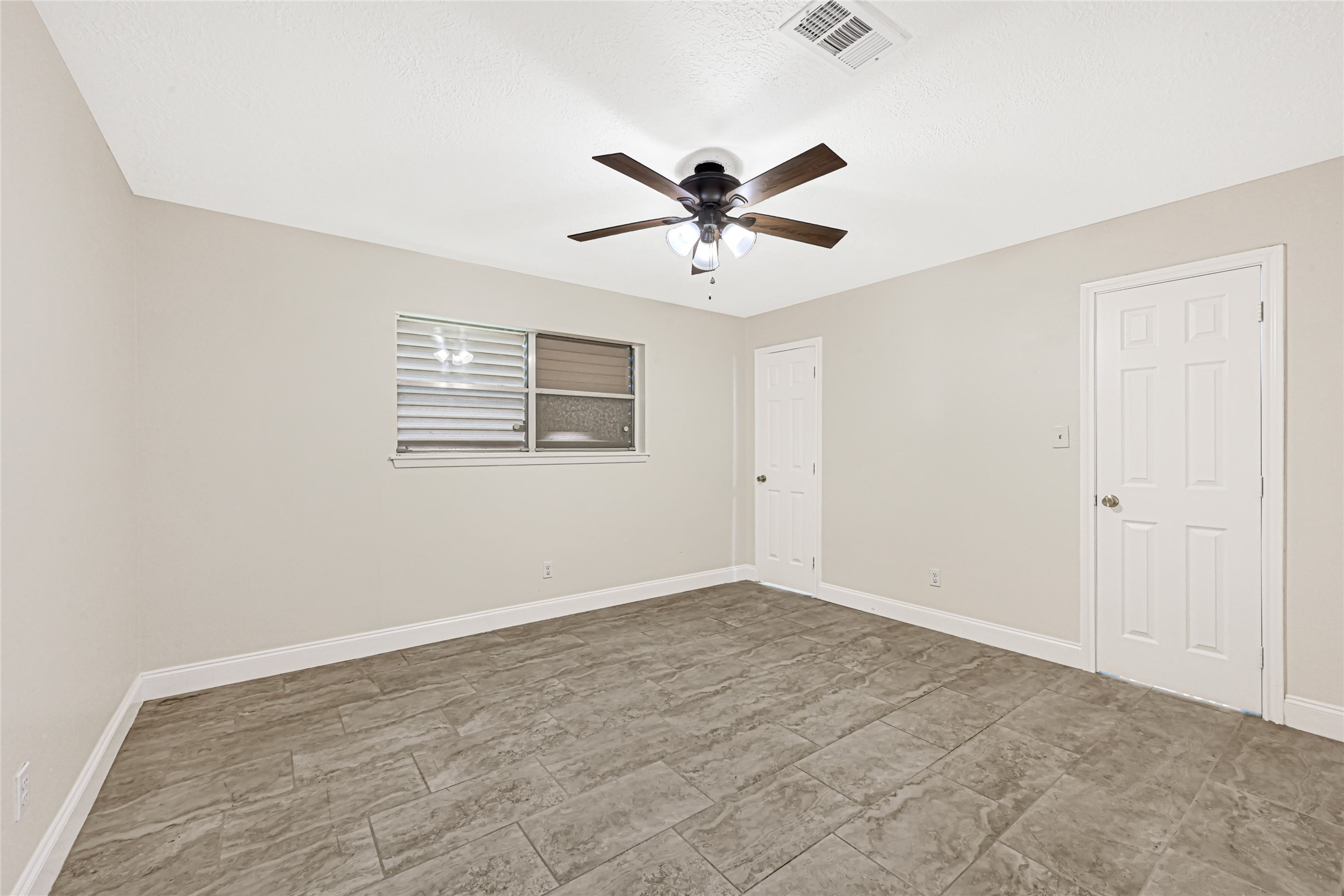 1609 Heights Drive Property Photo 16