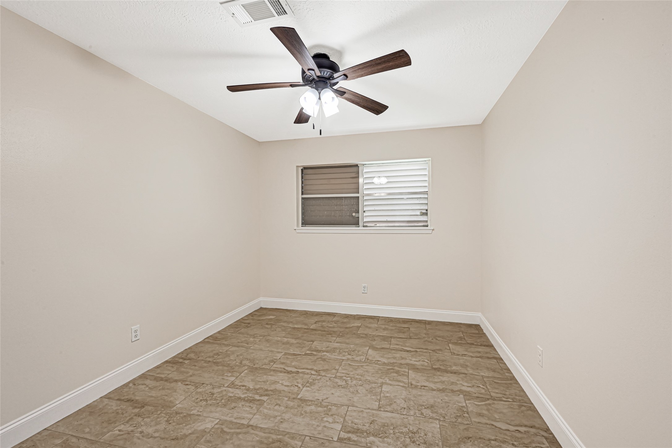 1609 Heights Drive Property Photo 24