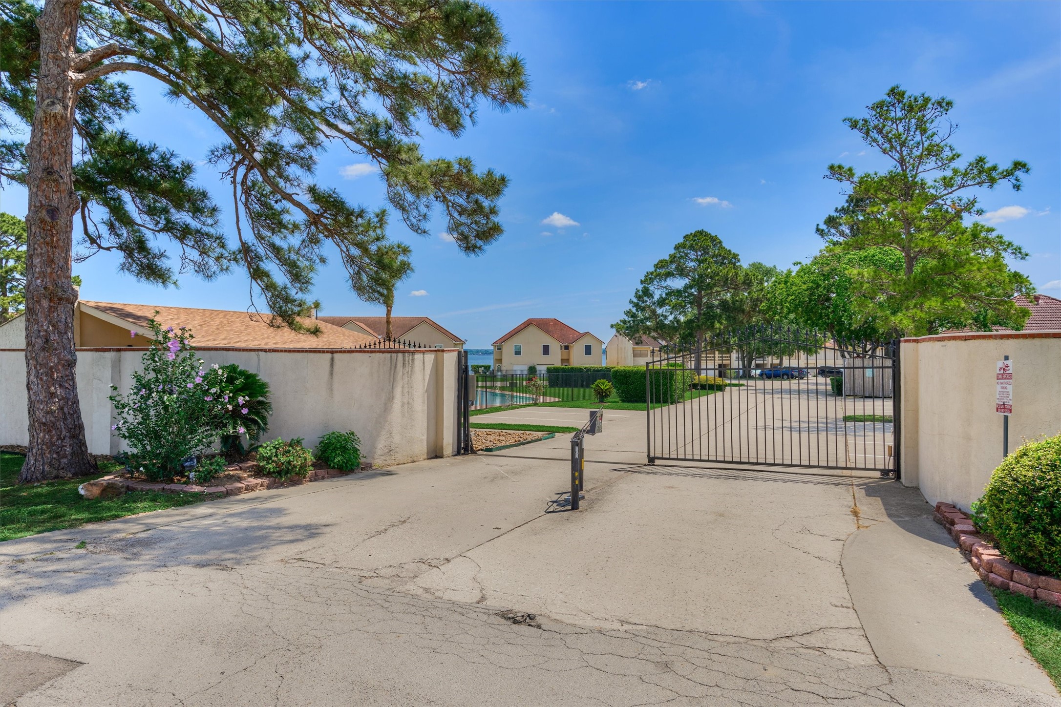 39 Regency Point Property Photo 44