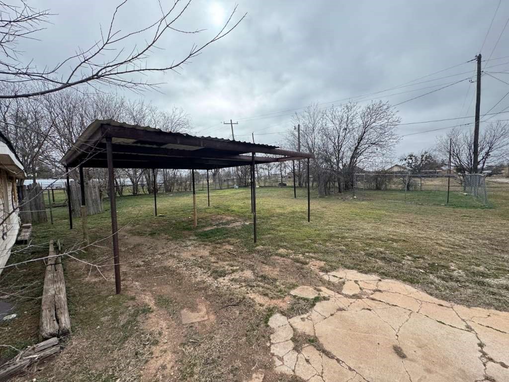 610 W Garrison Avenue Property Photo 18