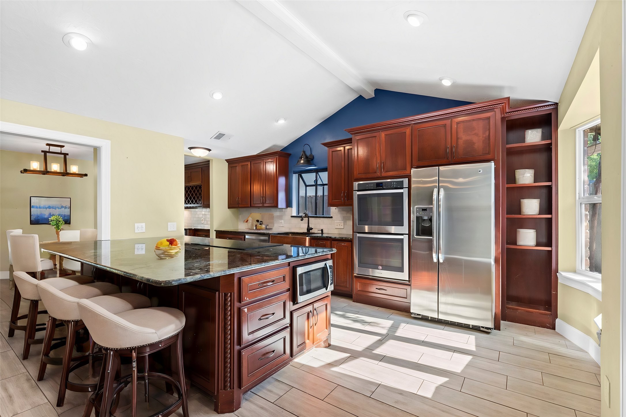 3010 Westerland Drive Property Photo 4