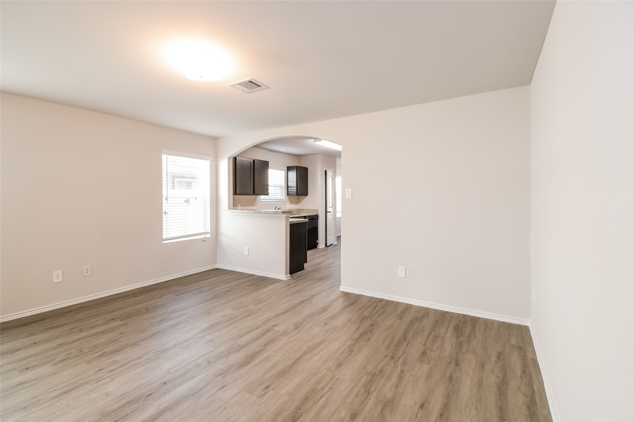 4818 Banyan Tree Trail Property Photo 3