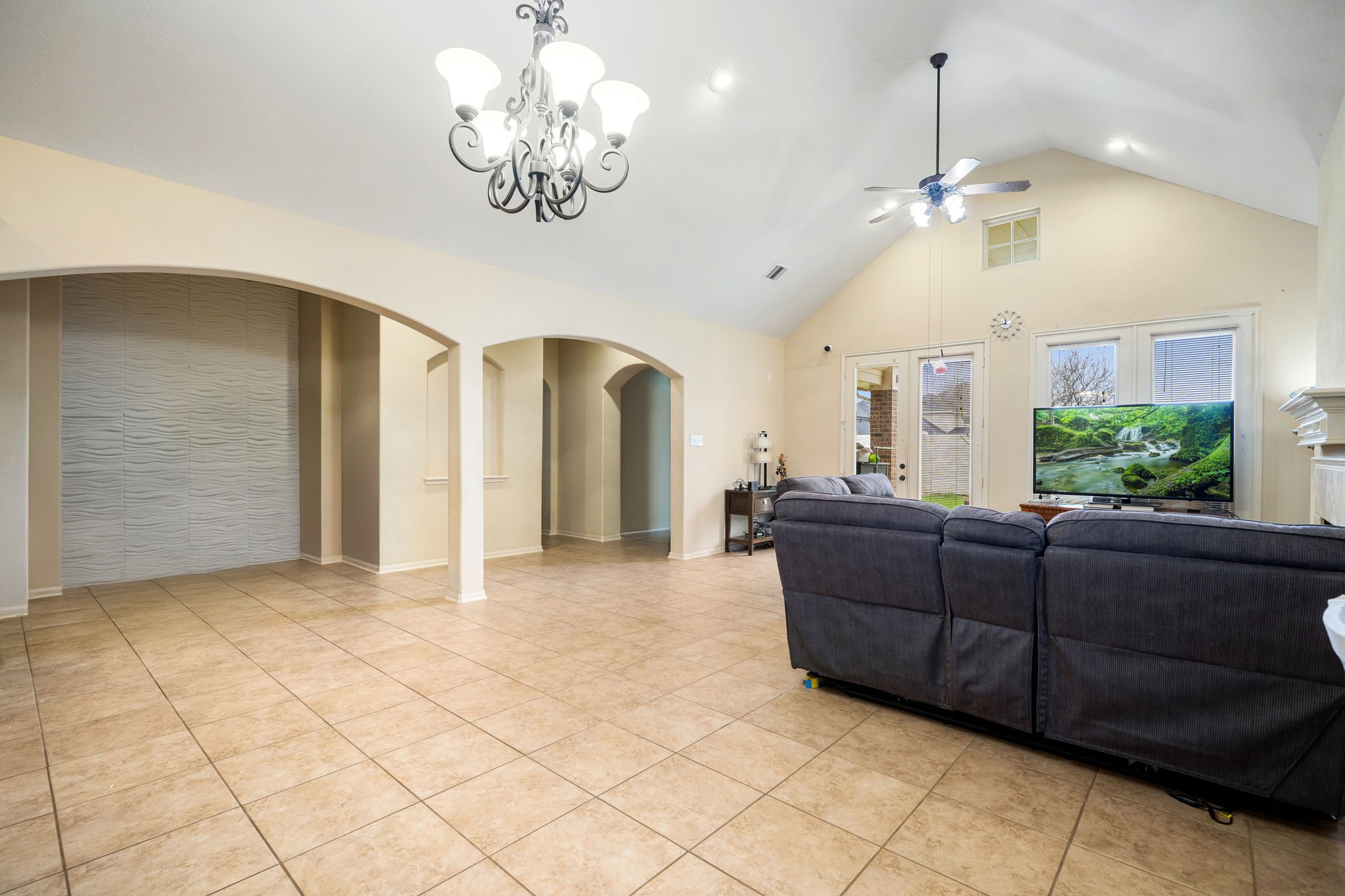28523 Kinglet Pines Drive Property Photo 7