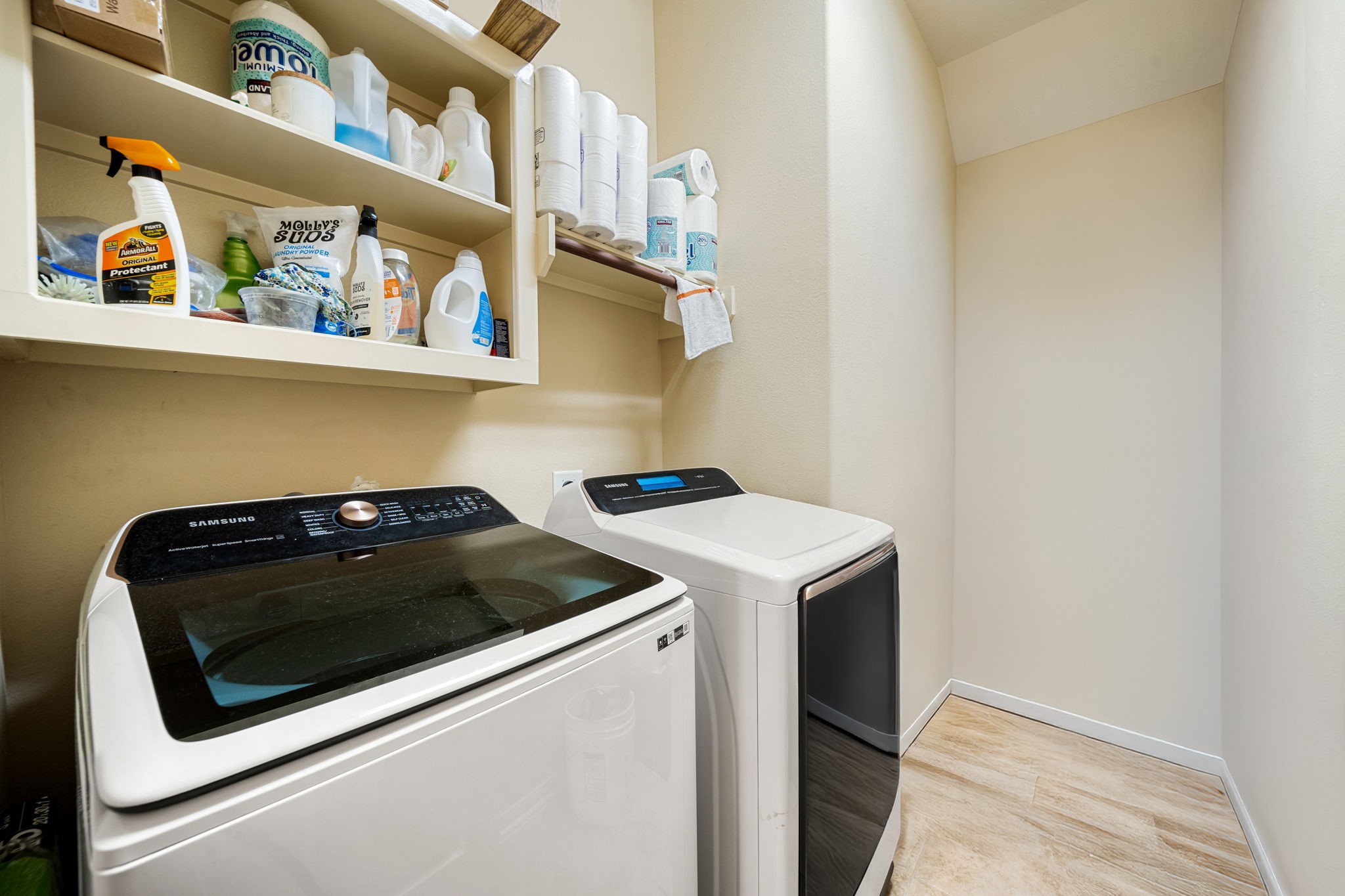 28523 Kinglet Pines Drive Property Photo 16