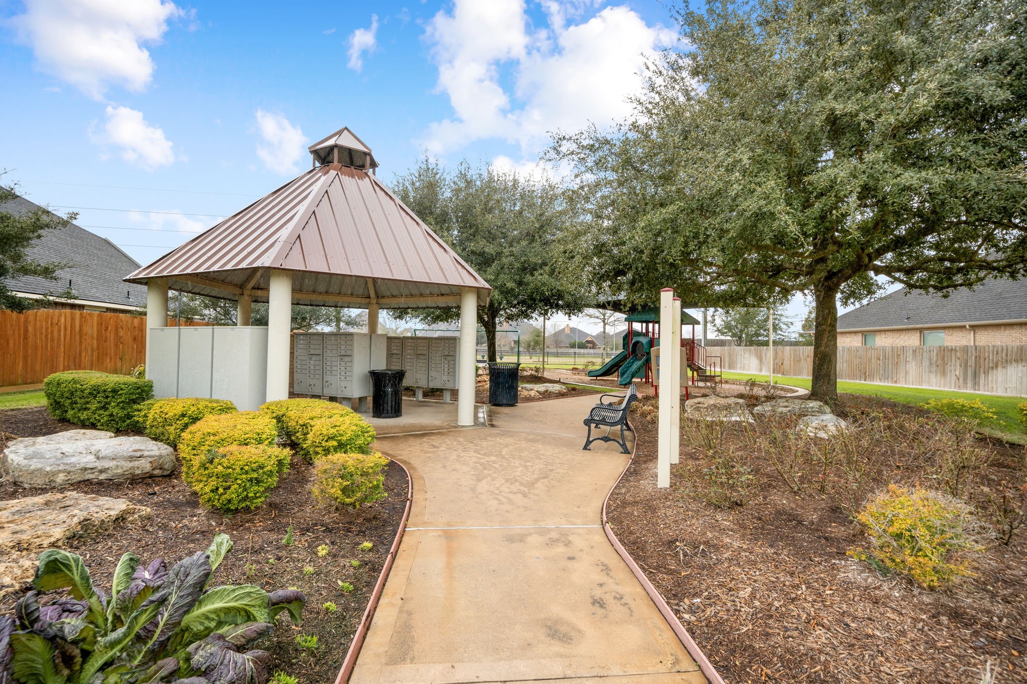 28523 Kinglet Pines Drive Property Photo 31