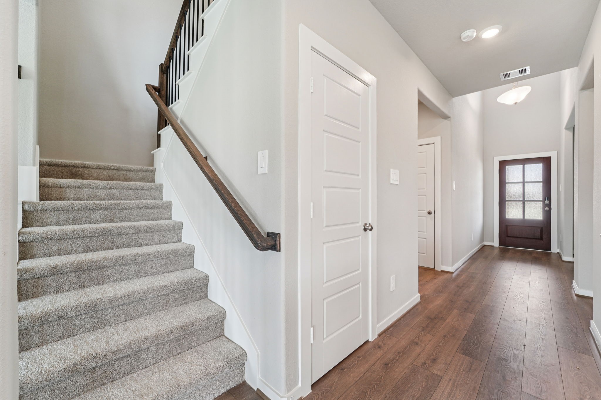 2542 Gray Gale Court Property Photo 3