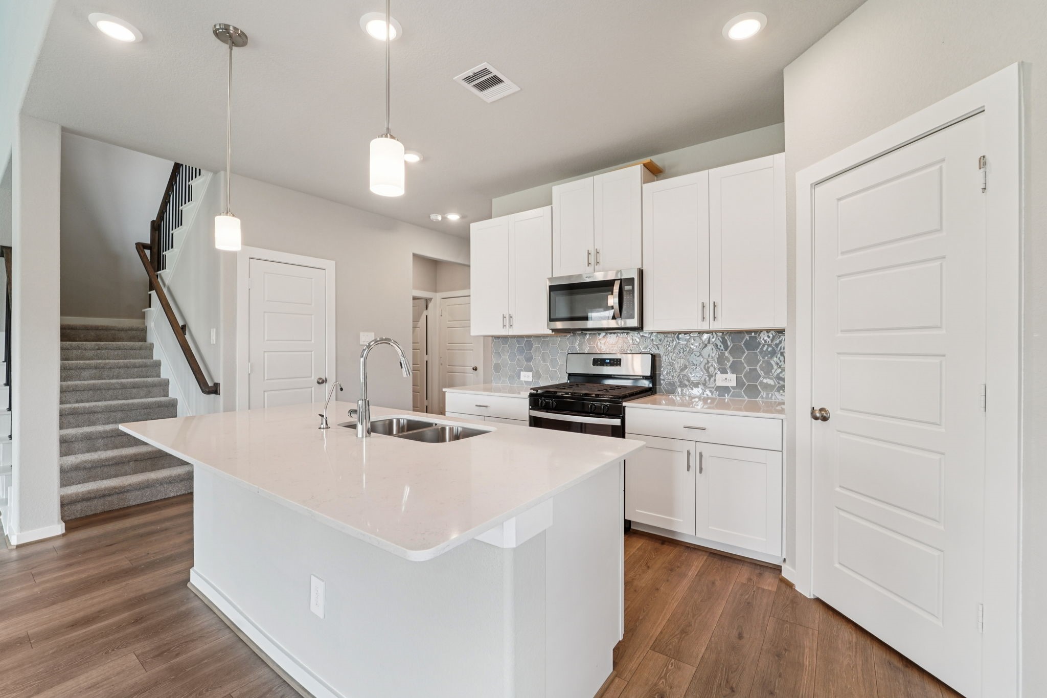 2542 Gray Gale Court Property Photo 8