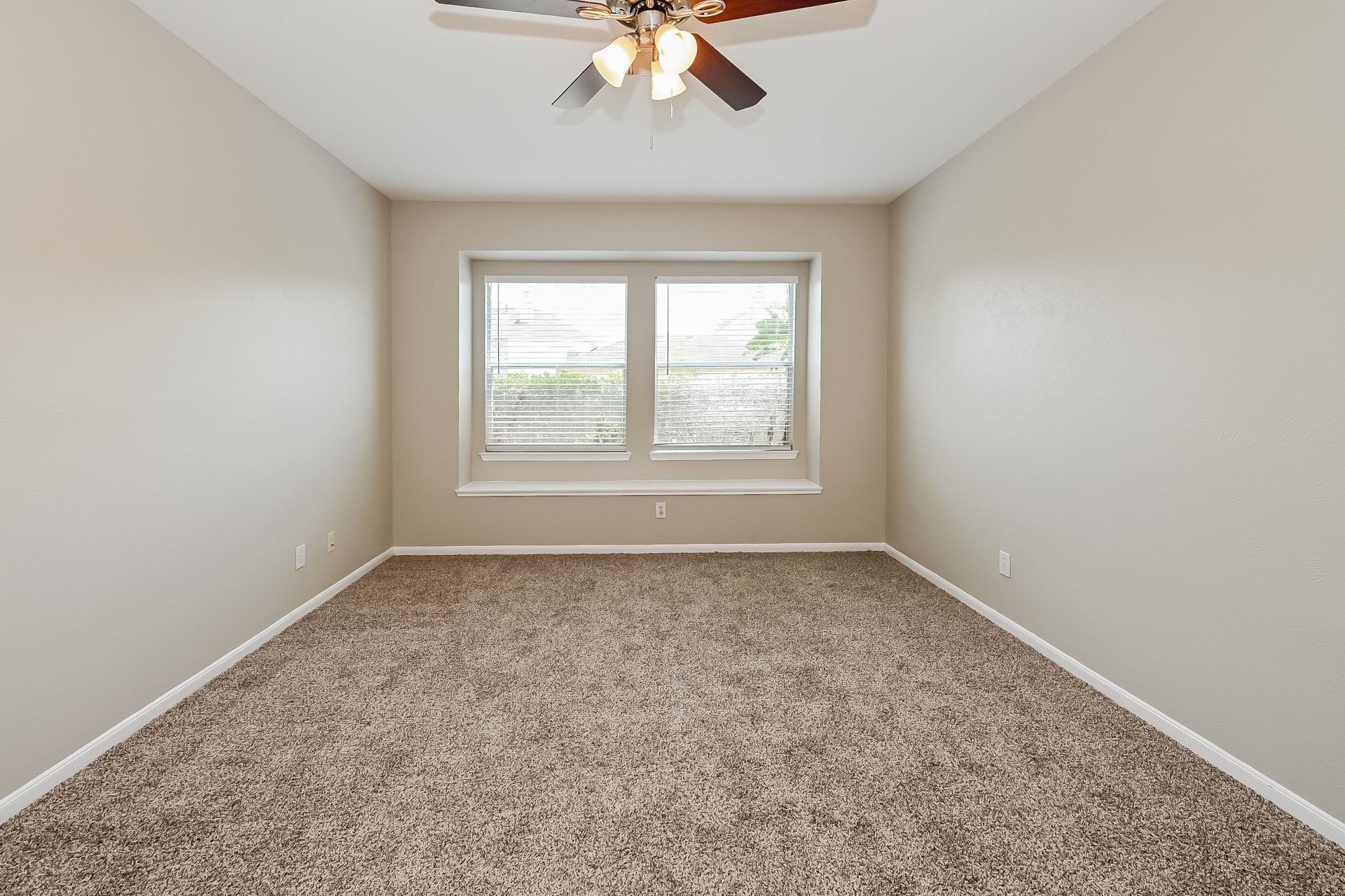 17811 Placid Oak Court Property Photo 8