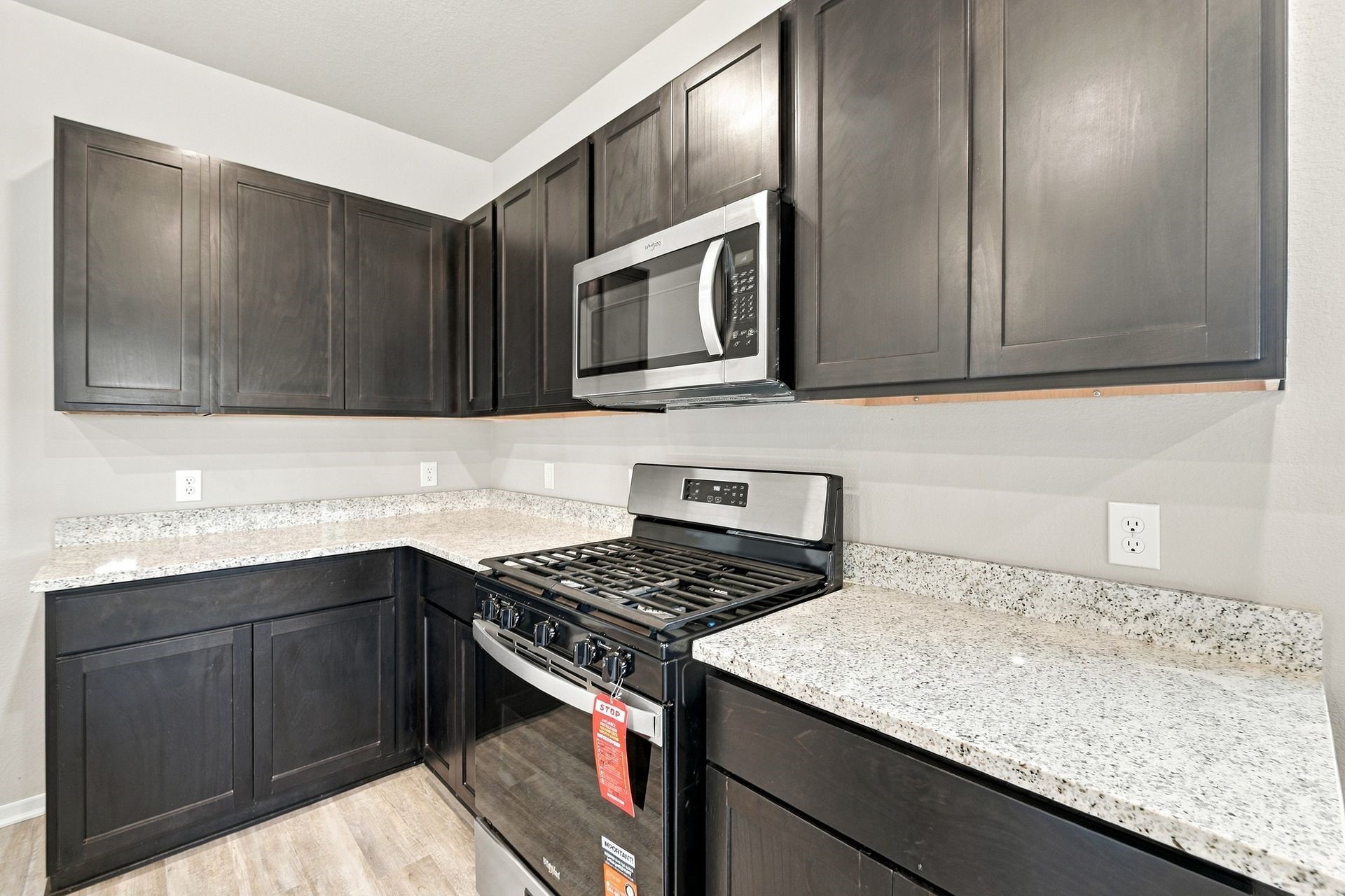 1907 Starlight Street Property Photo 11