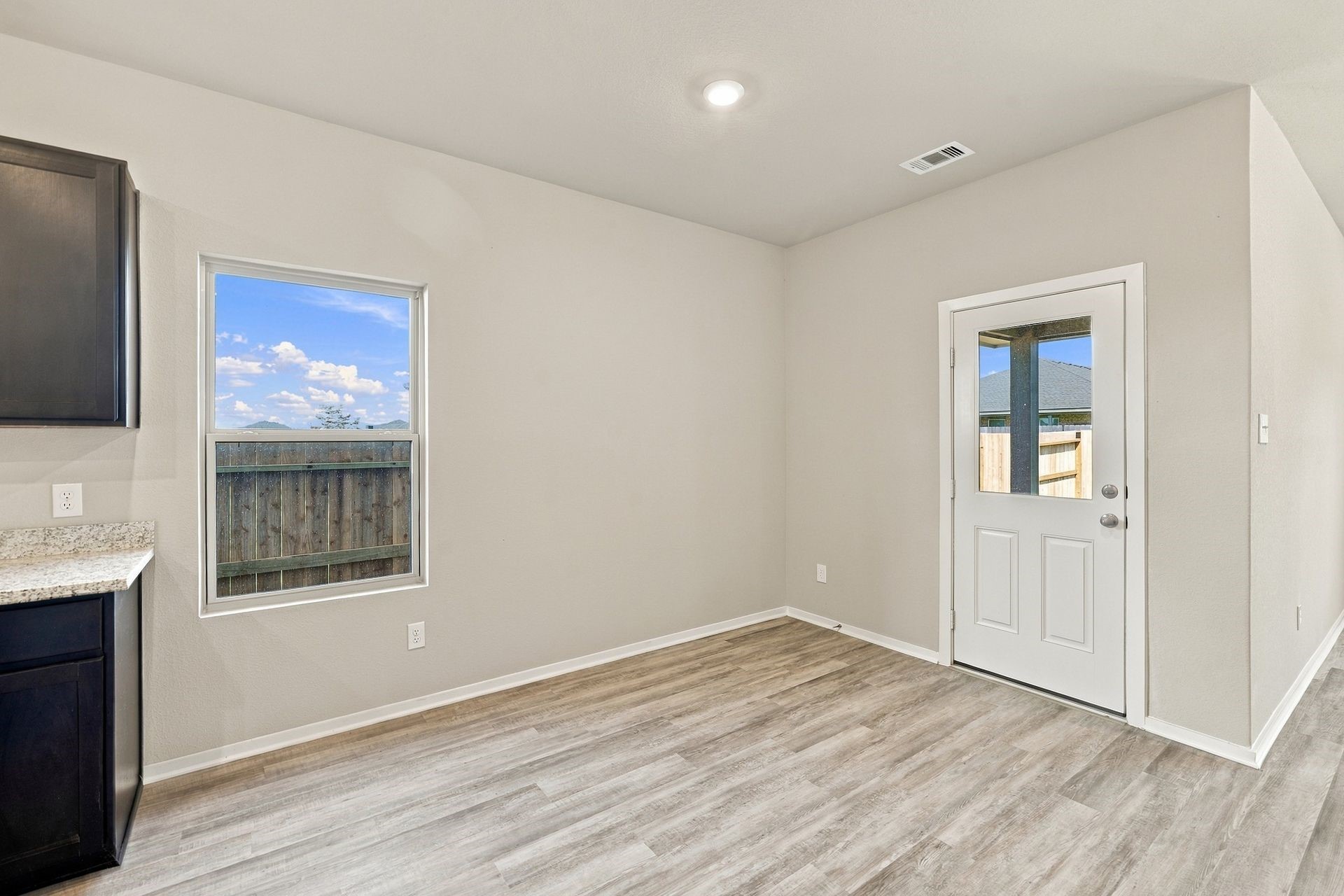 1907 Starlight Street Property Photo 16