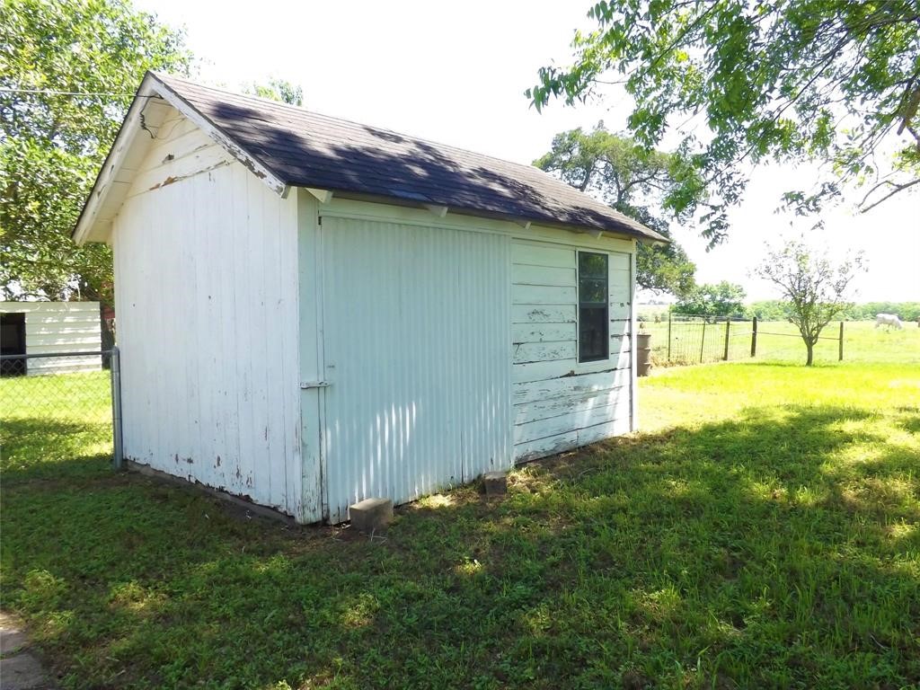5677 Highway 90 Property Photo 13