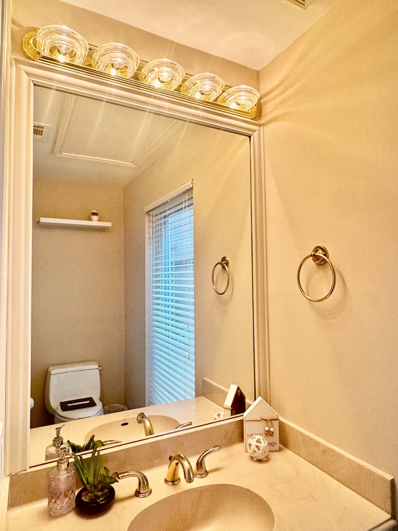 2413 Potomac Drive D Property Photo 12