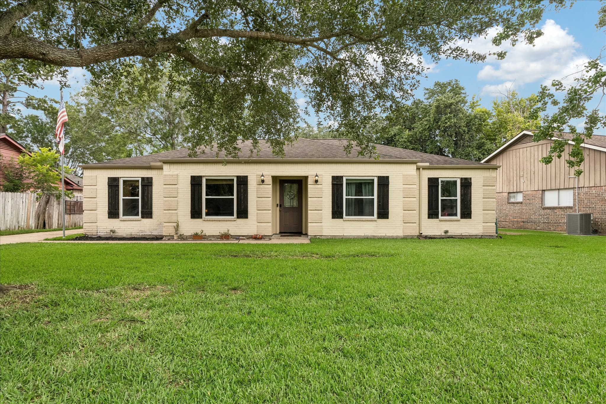 15811 Wandering Trail Property Photo 1