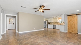 15811 Wandering Trail Property Photo 12