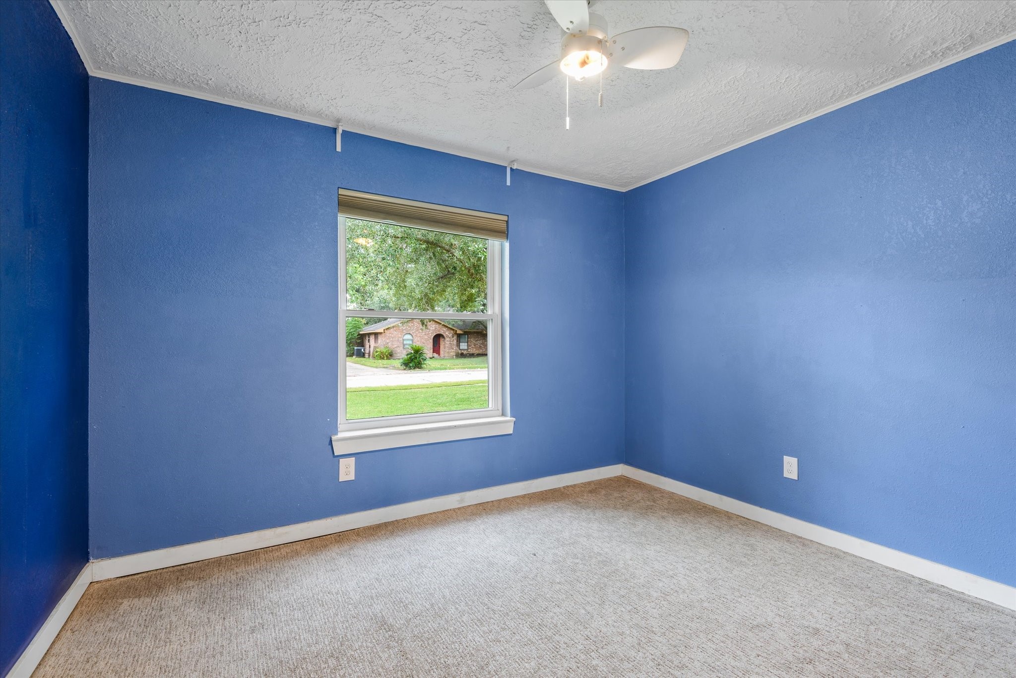 15811 Wandering Trail Property Photo 18