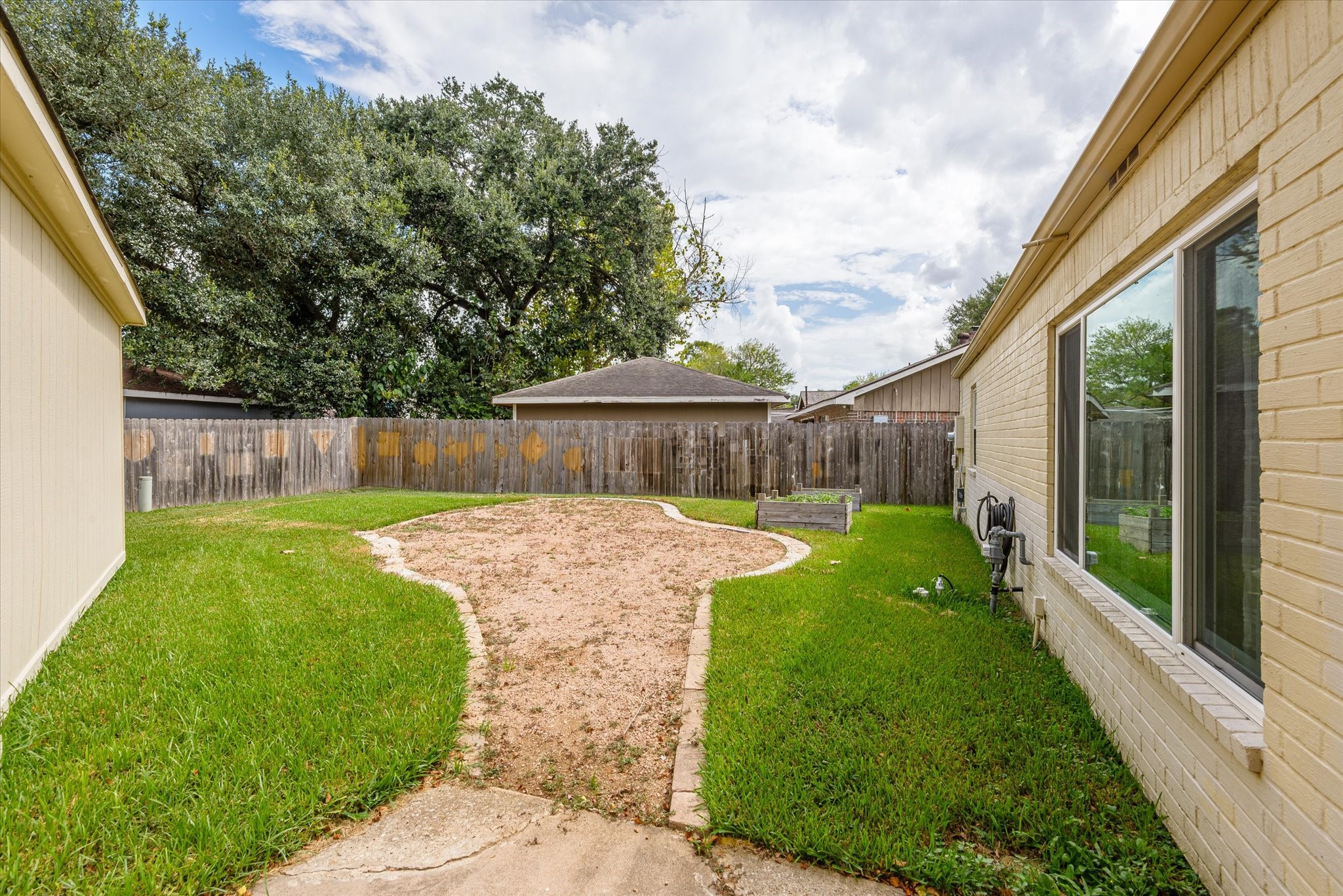 15811 Wandering Trail Property Photo 20