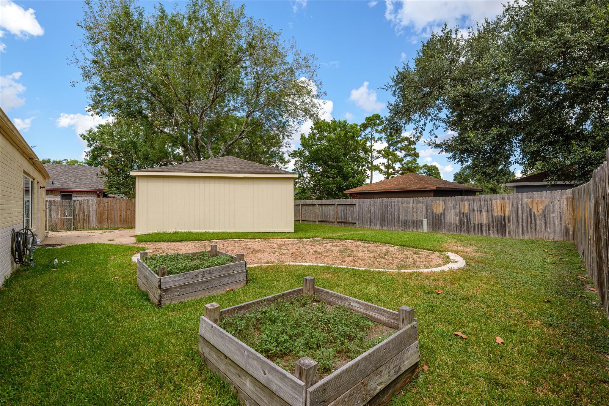 15811 Wandering Trail Property Photo 23