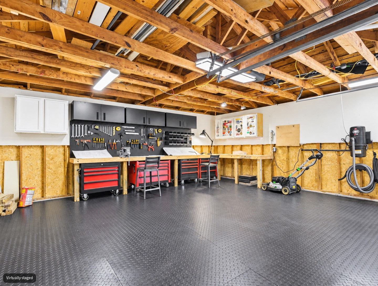 15811 Wandering Trail Property Photo 34