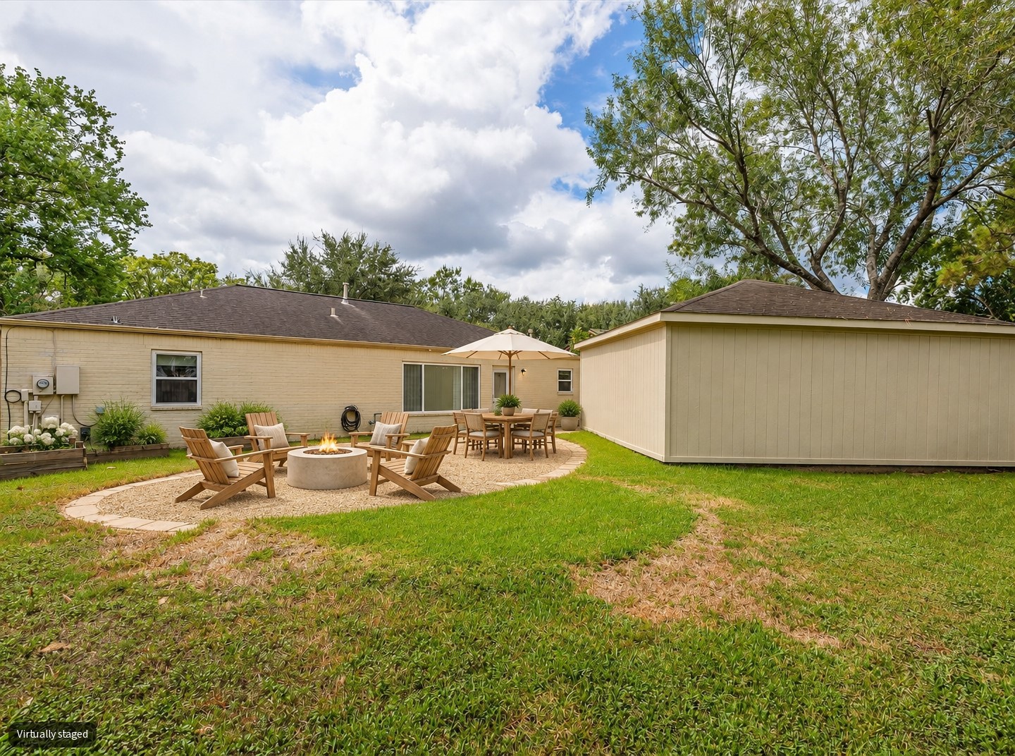 15811 Wandering Trail Property Photo 38