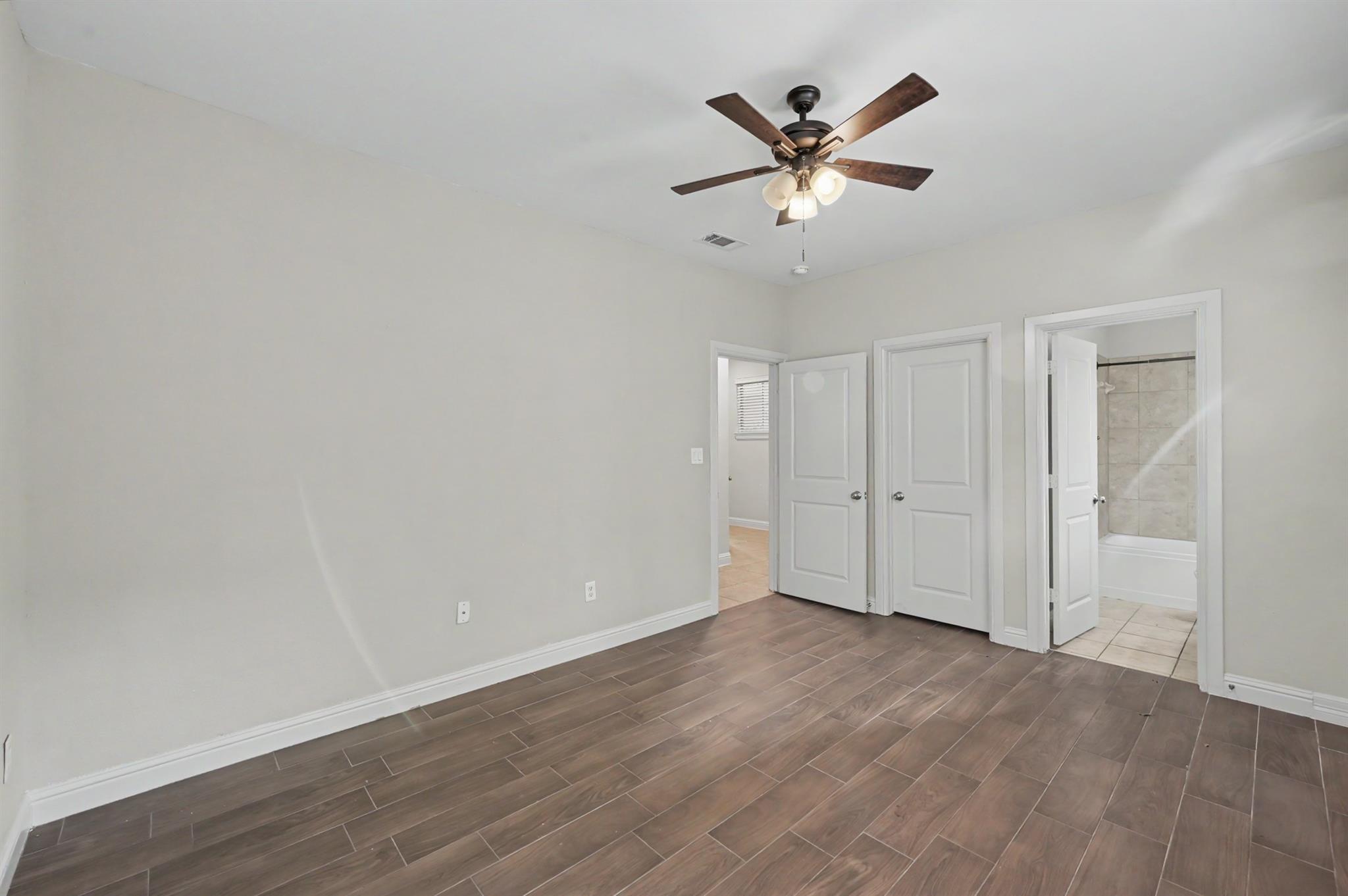 5213 Eigel Street B Property Photo 8