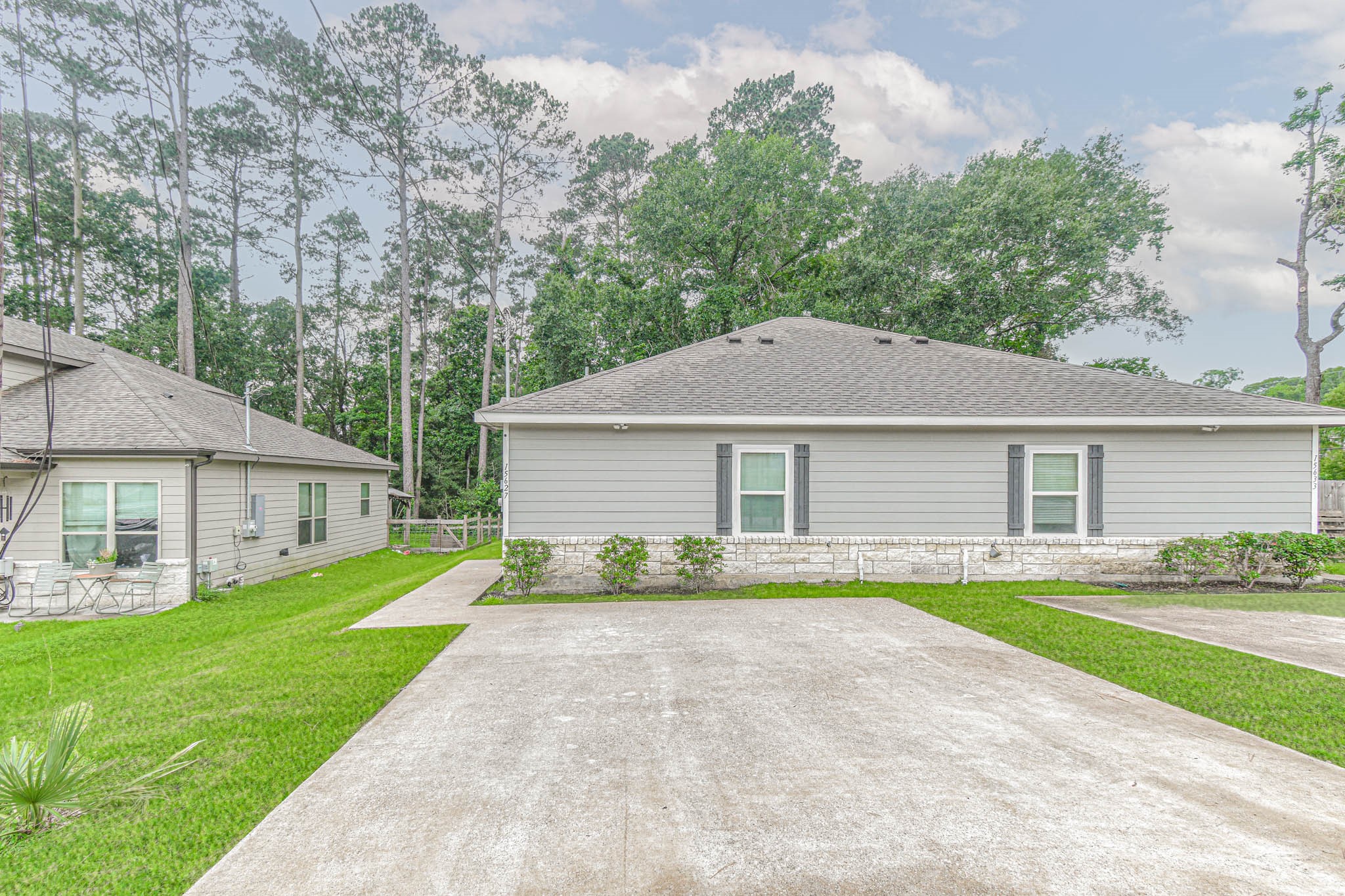 15633 Sycamore Dr Property Photo 2