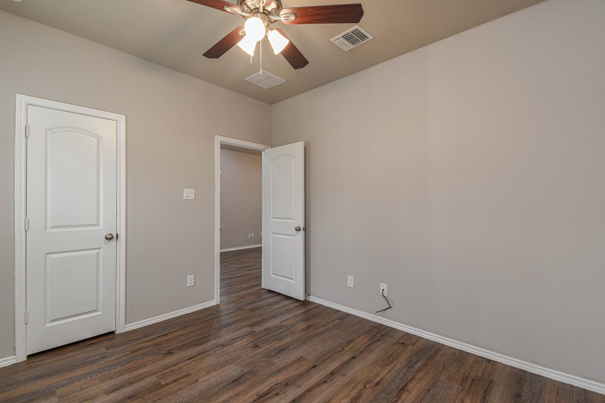 15633 Sycamore Dr Property Photo 13