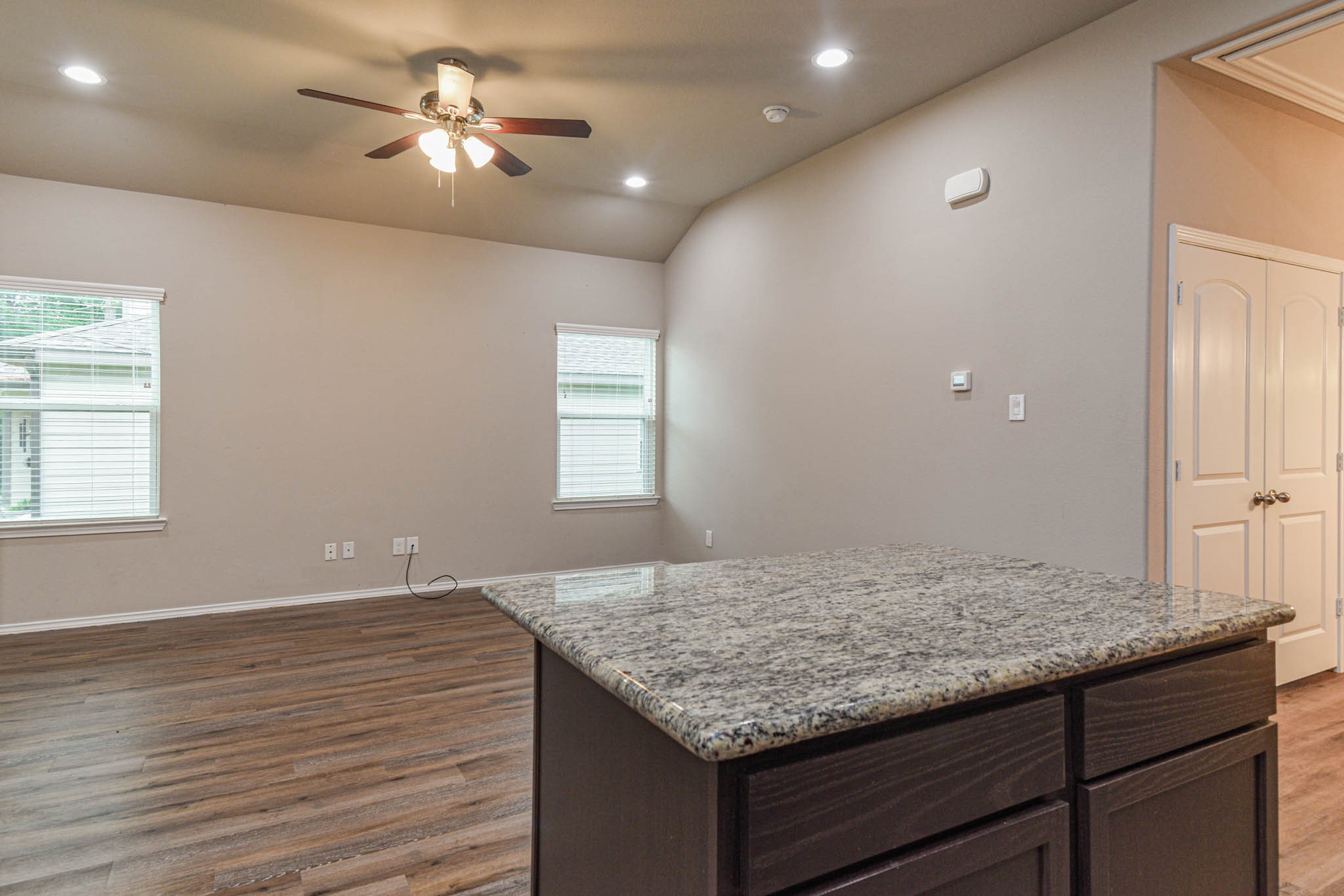 15633 Sycamore Dr Property Photo 18