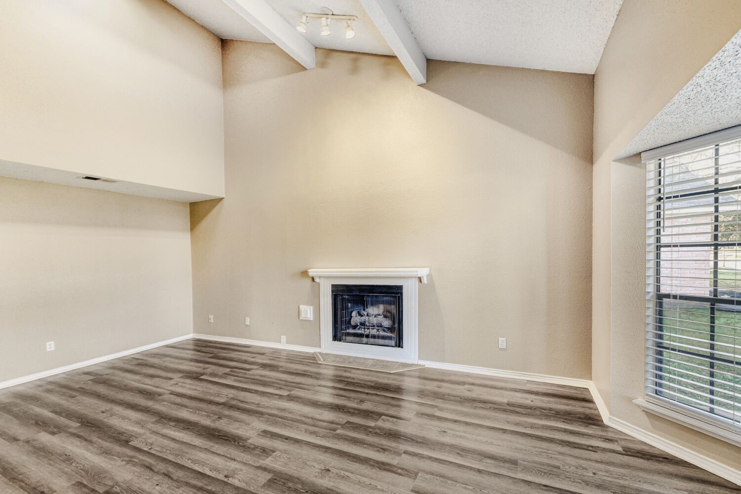 9727 Orangevale Drive Property Photo 3